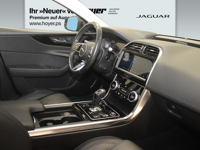 Jaguar XE D180 Aut. S LED SHZ PDC Navi el. Sitze Klima — photo 4