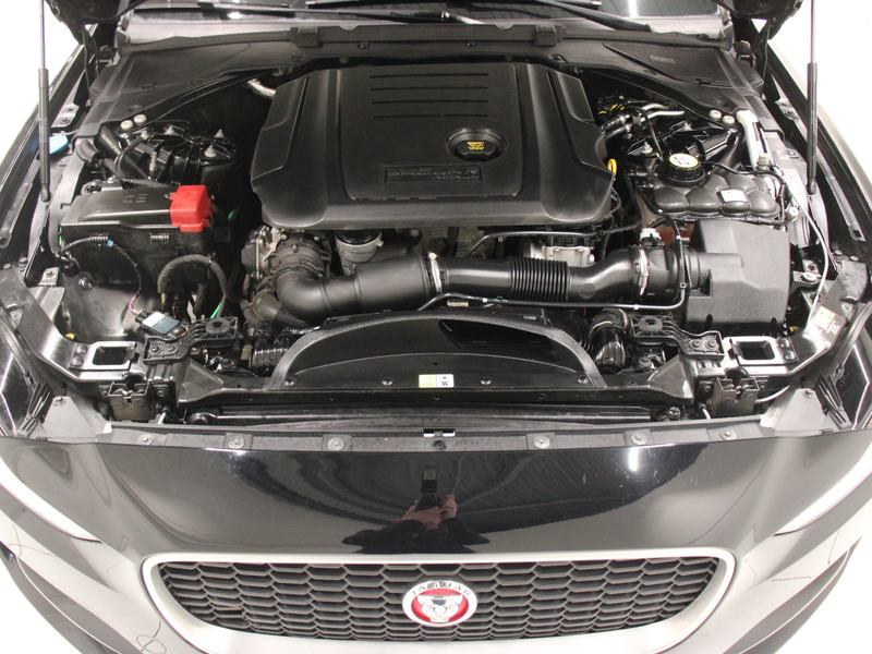 Jaguar XE D180 Aut. S LED SHZ PDC Navi el. Sitze Klima — photo 12