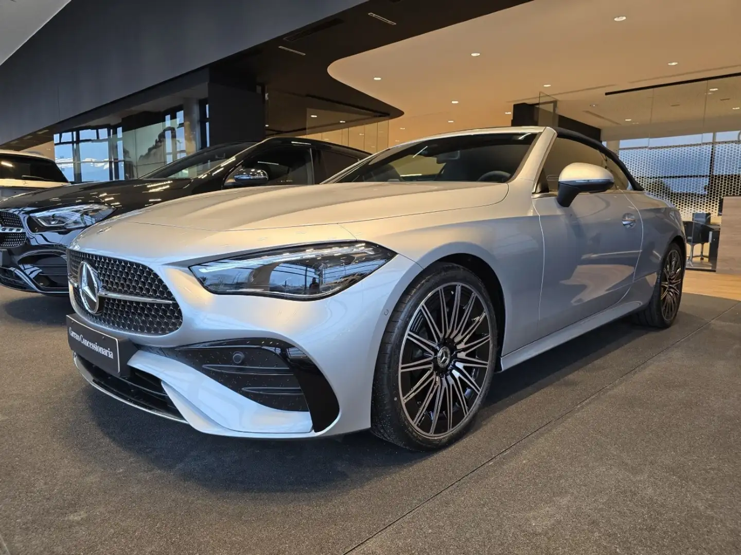 Mercedes-Benz CLE 200 Cabrio Argento - 1