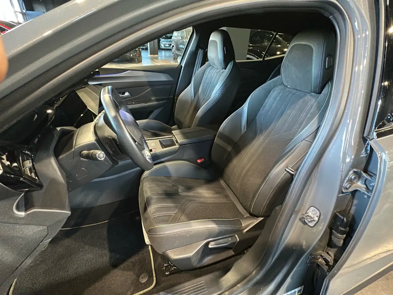 Peugeot 408 408 Plug-In Hybrid 225 e-EAT8 GT 15