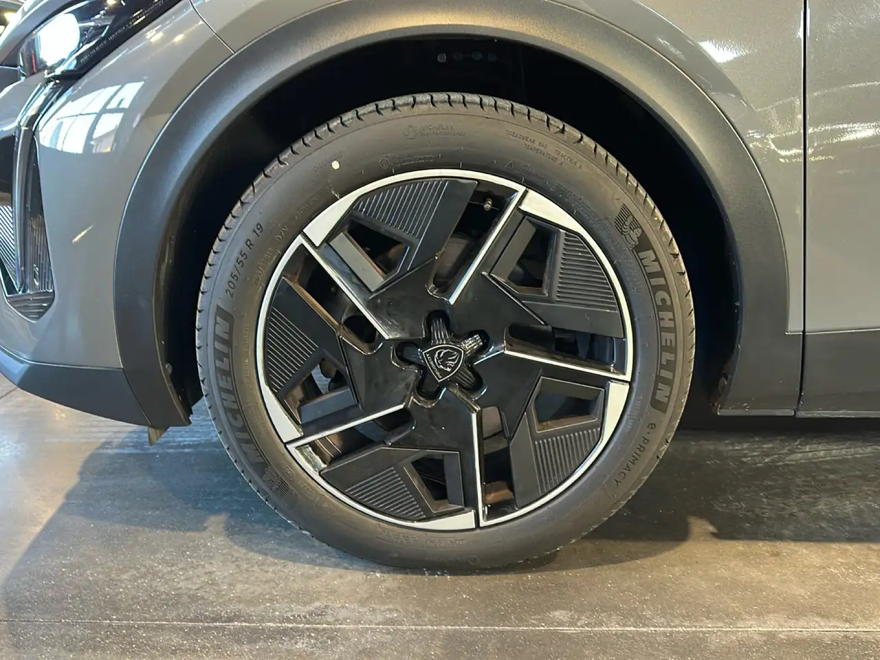 Peugeot 408 408 Plug-In Hybrid 225 e-EAT8 GT 14