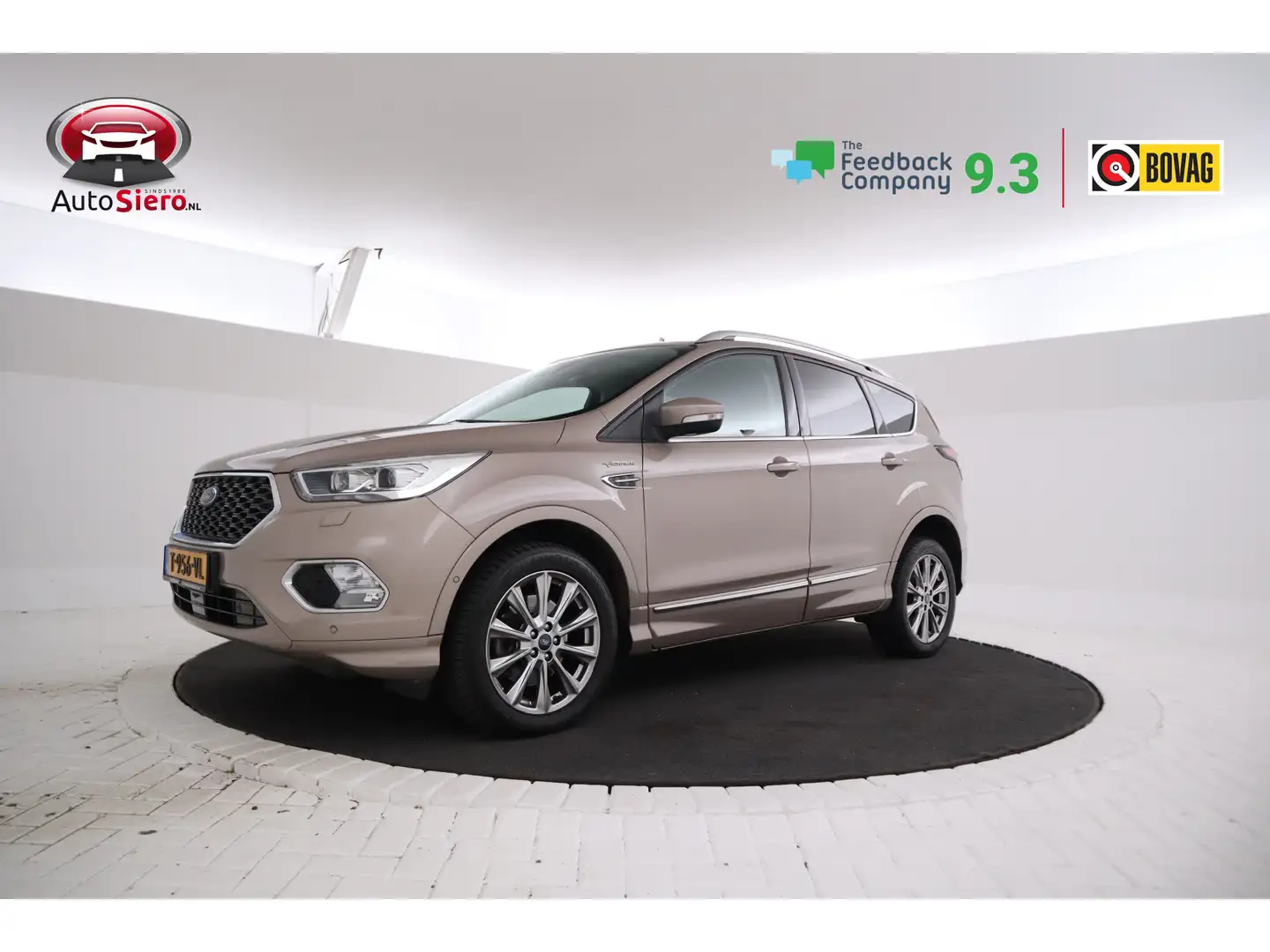 Ford Kuga 1.5 EcoBoost Vignale Leer, Stoelverwarming, Automa Grijs - 1