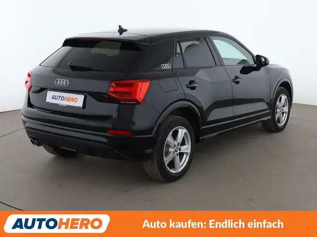 Audi Q2 view 6