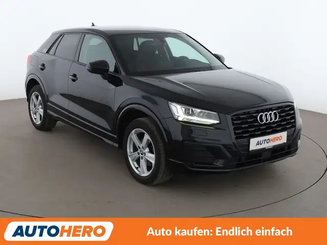 Audi Q2 view 8