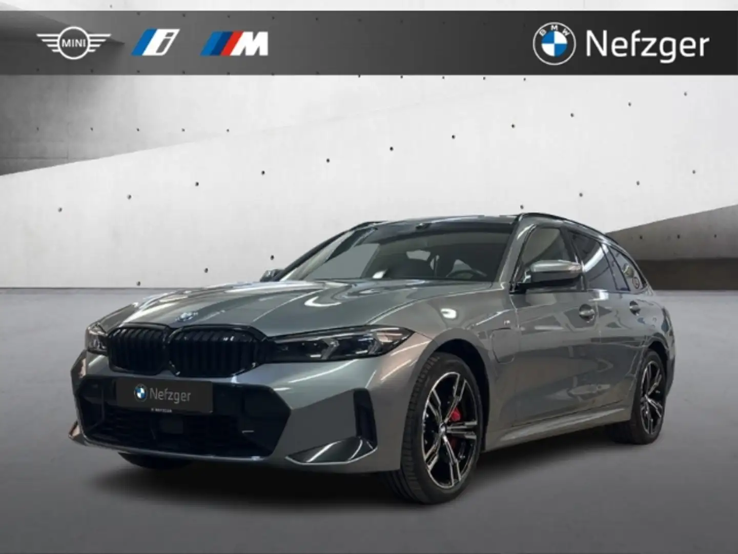 BMW 330 e xDrive Touring M Sport Pro HUD 360°ACC AHK Grau - 1