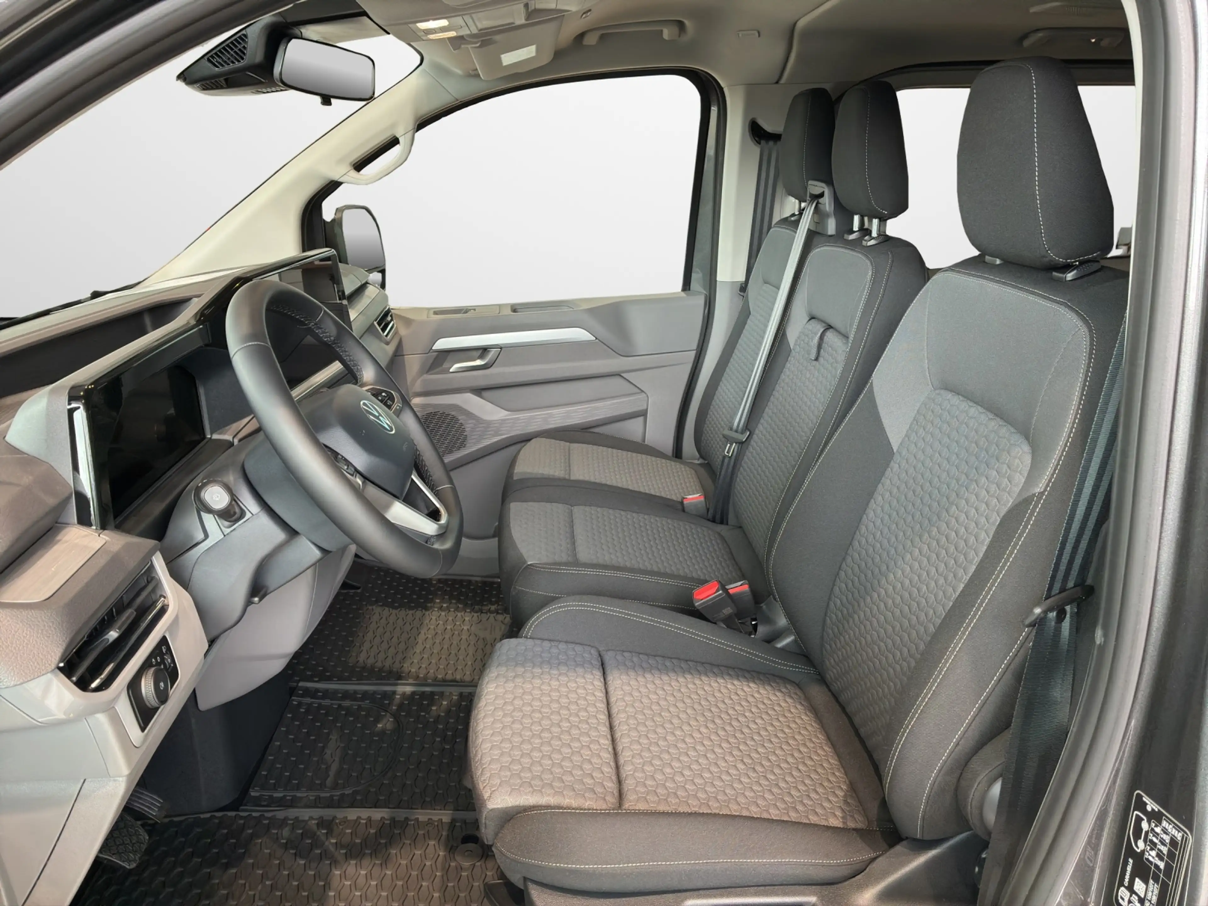 Volkswagen T7 Caravelle -e BEV Life 9-S — photo 7
