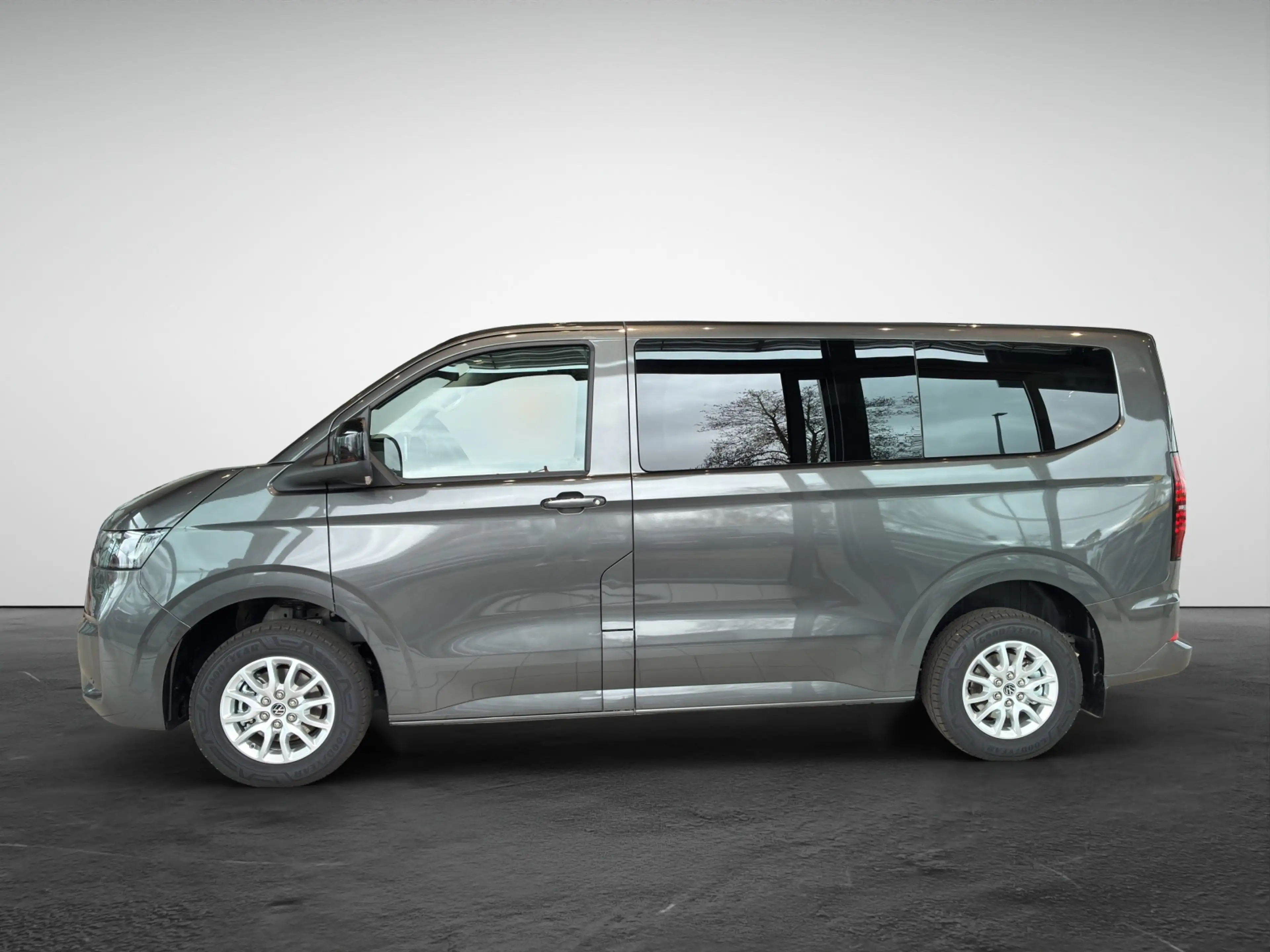 Volkswagen T7 Caravelle -e BEV Life 9-S — photo 3
