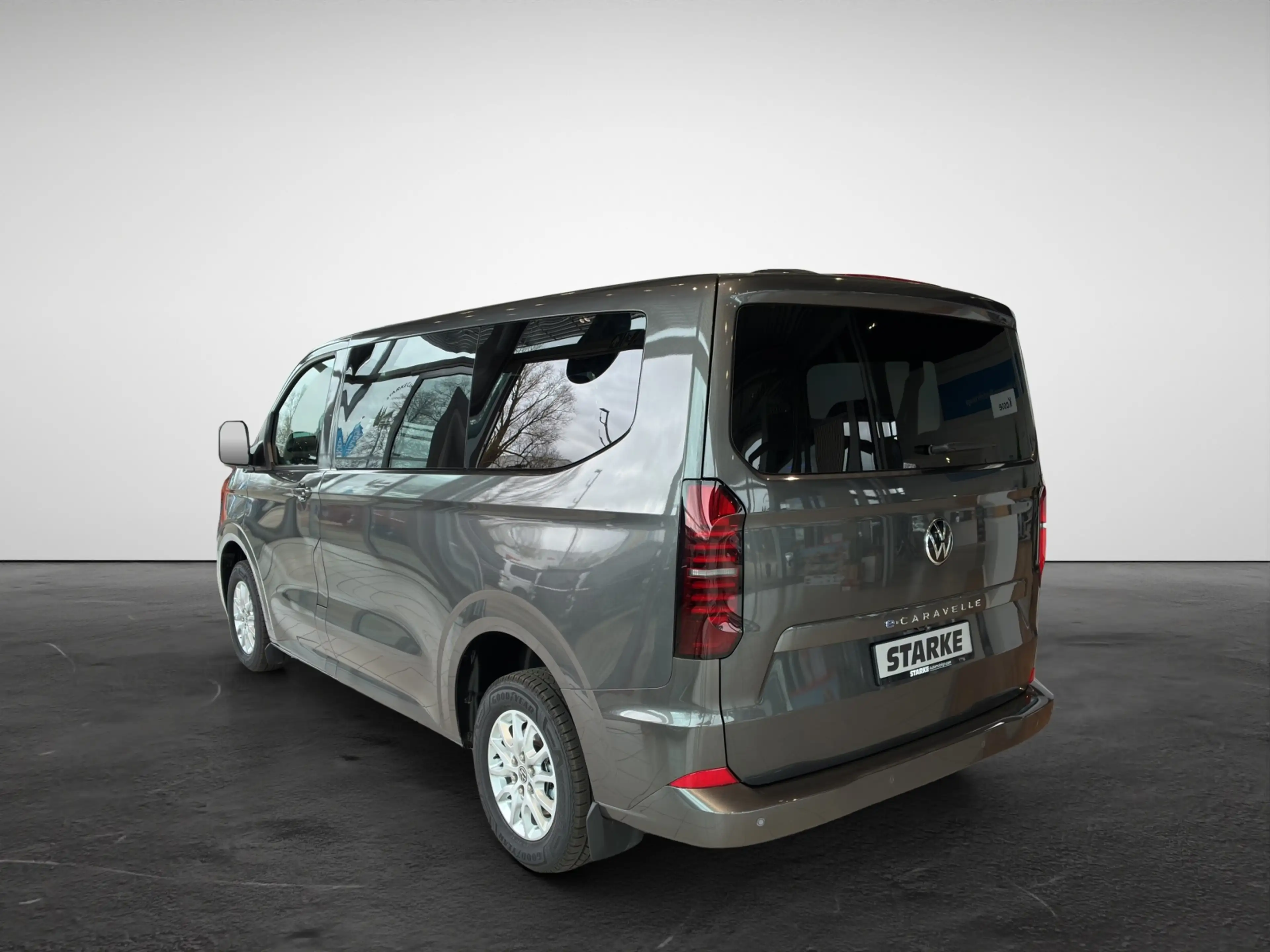 Volkswagen T7 Caravelle -e BEV Life 9-S — photo 4