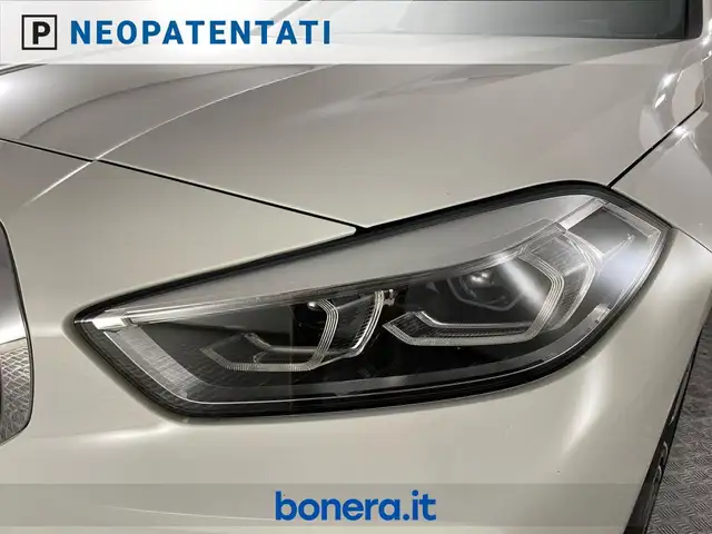 BMW 1 Series view 10