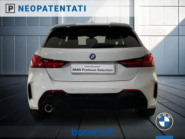 BMW 1 Series view 7