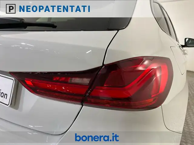 BMW 1 Series view 11