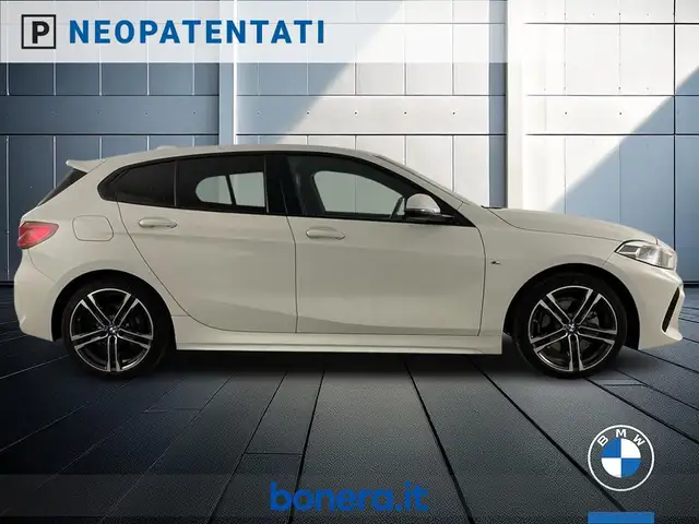 BMW 1 Series view 5