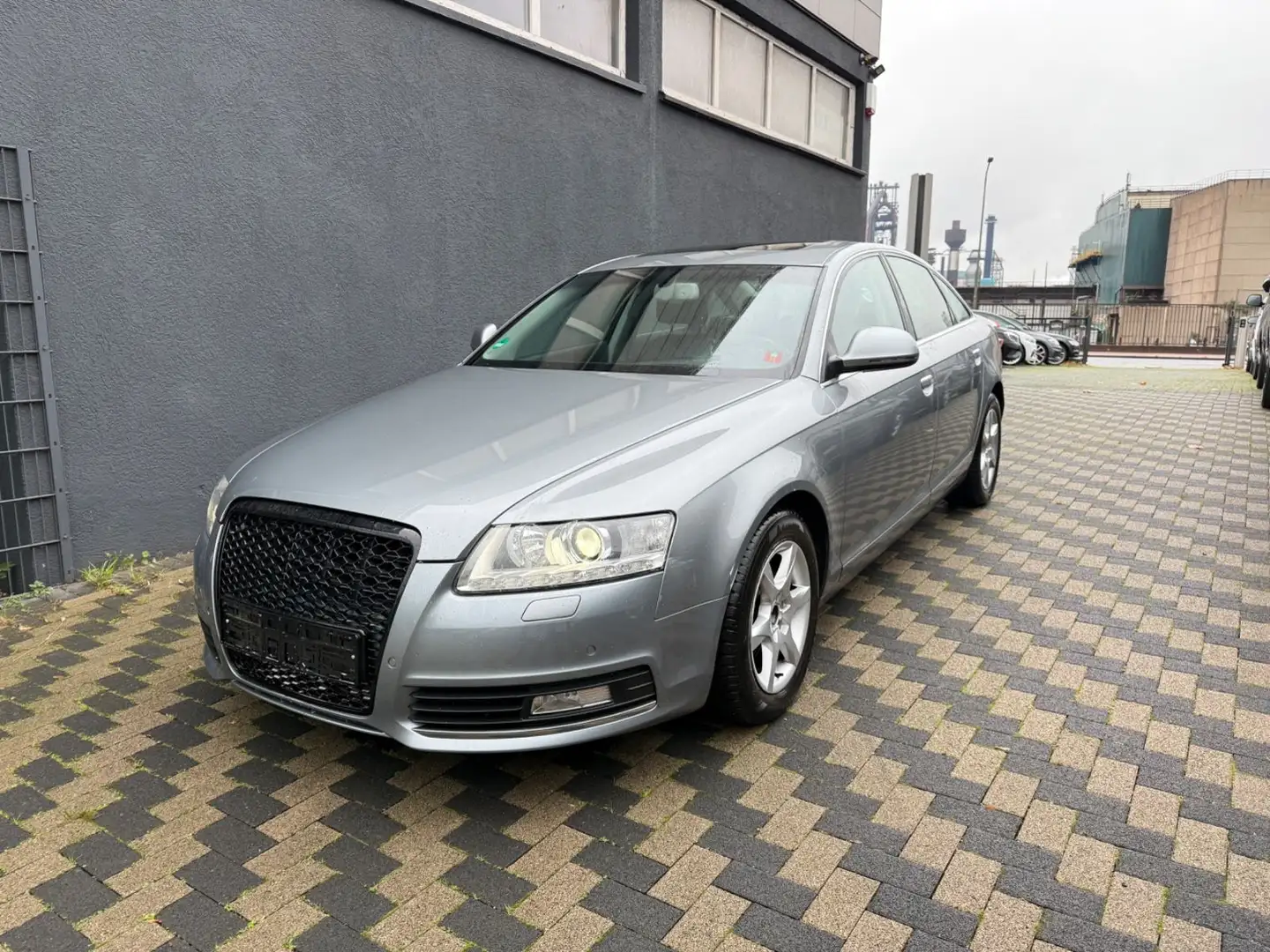 Audi A6 Lim. 2.0 TDI Navi S-Dach SHZ PDC Klima Grau - 1