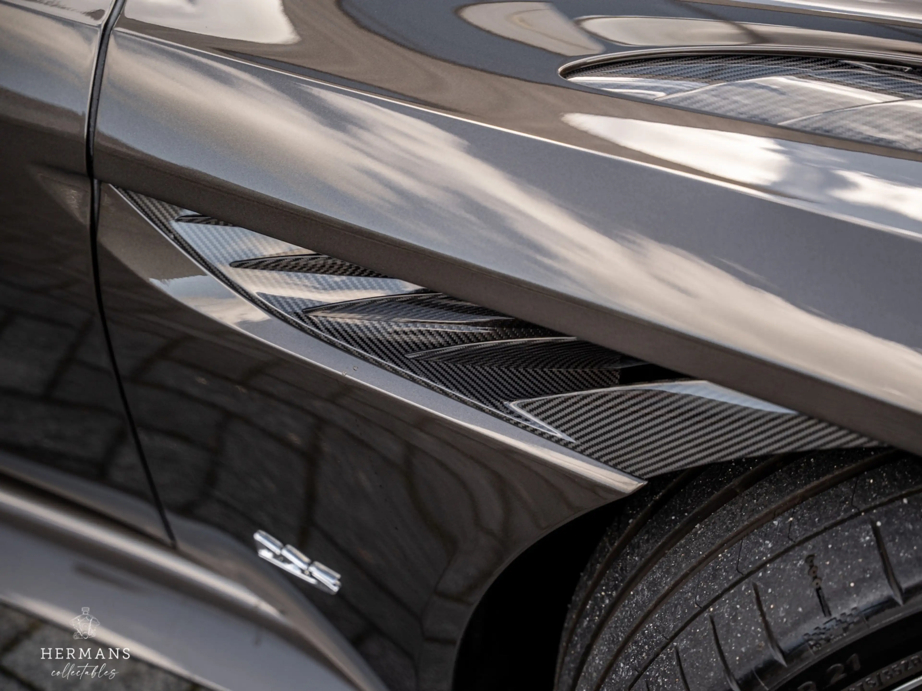 Aston Martin DBS 770 Ultimate 5.2 V12 Coupé / By Q / 1 of 300 / Car — photo 6