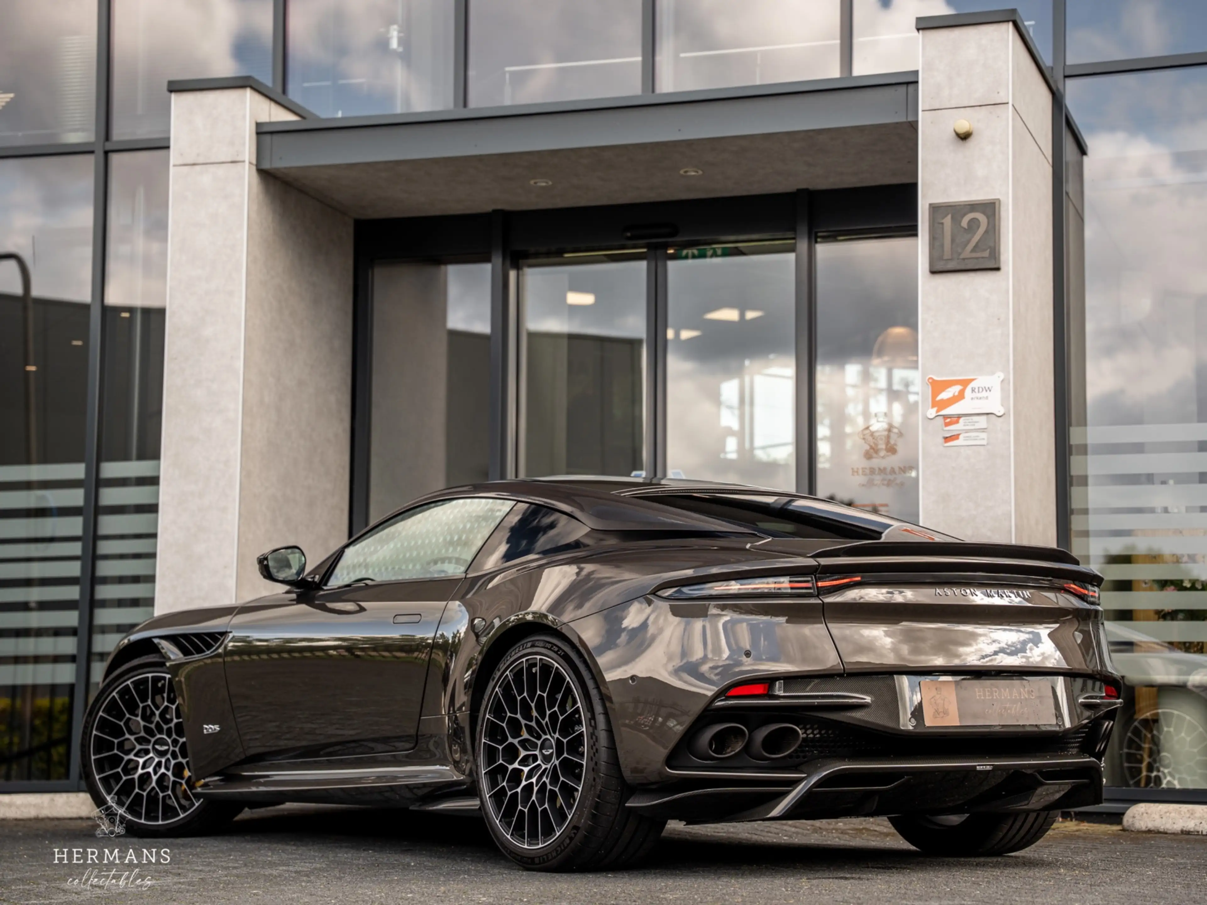 Aston Martin DBS 770 Ultimate 5.2 V12 Coupé / By Q / 1 of 300 / Car — photo 14