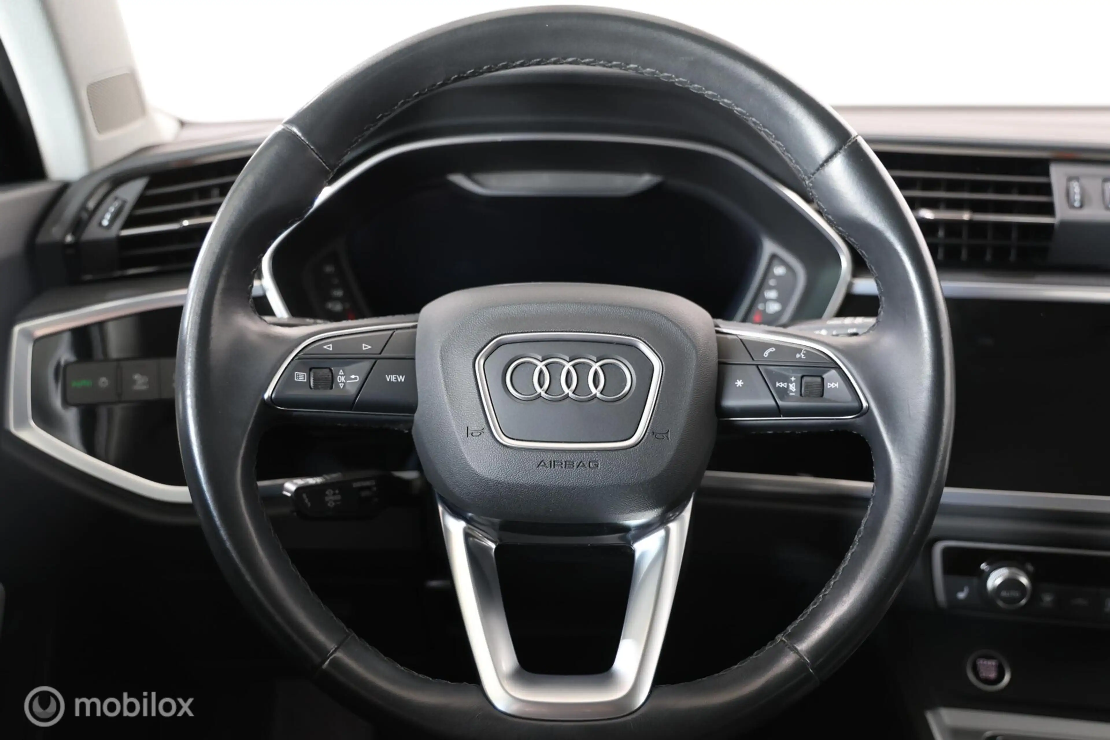 Audi Q3 45 TFSI e Advanced edition - Camera - Stoelverwarm — photo 14