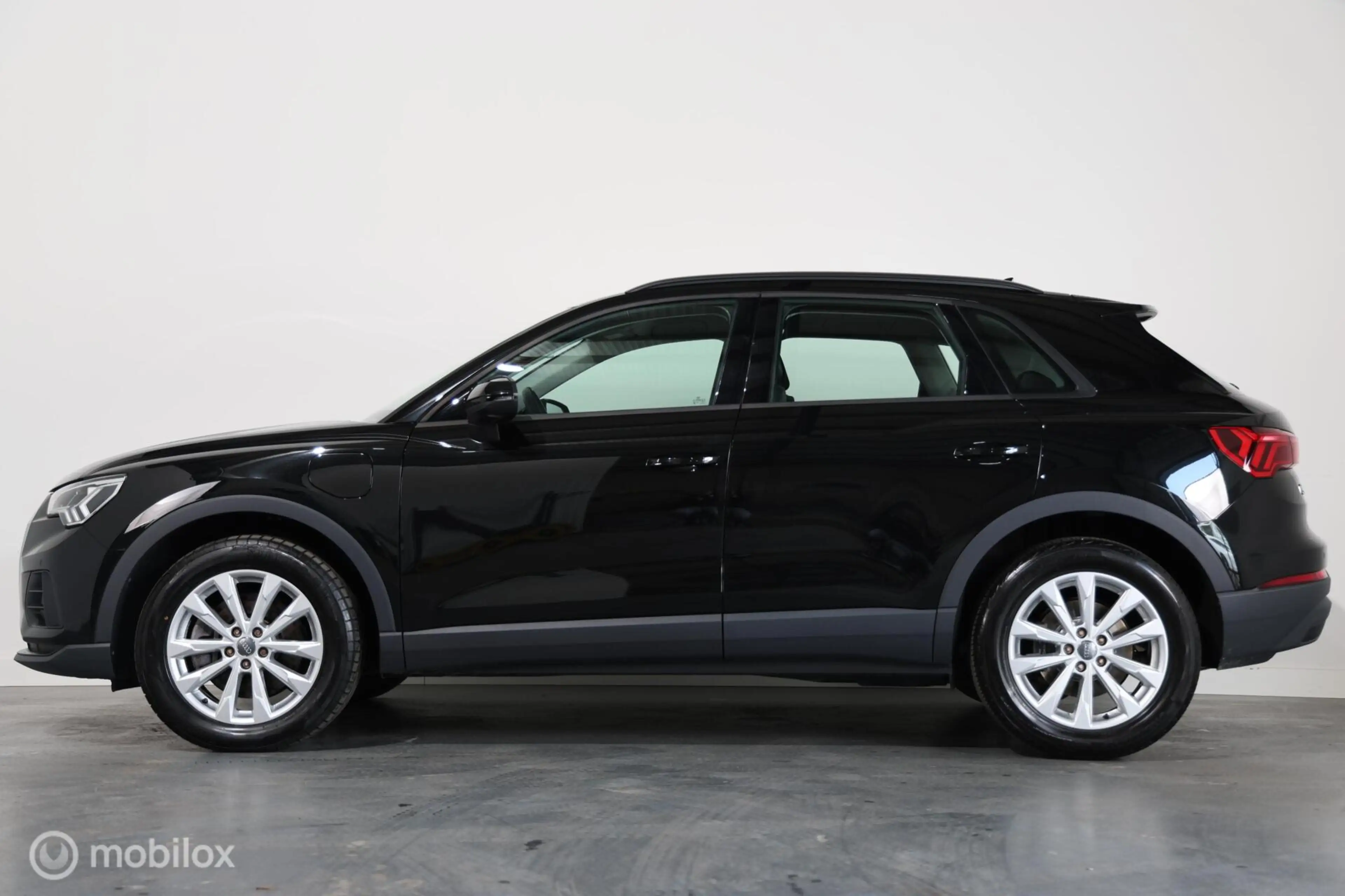 Audi Q3 45 TFSI e Advanced edition - Camera - Stoelverwarm — photo 6
