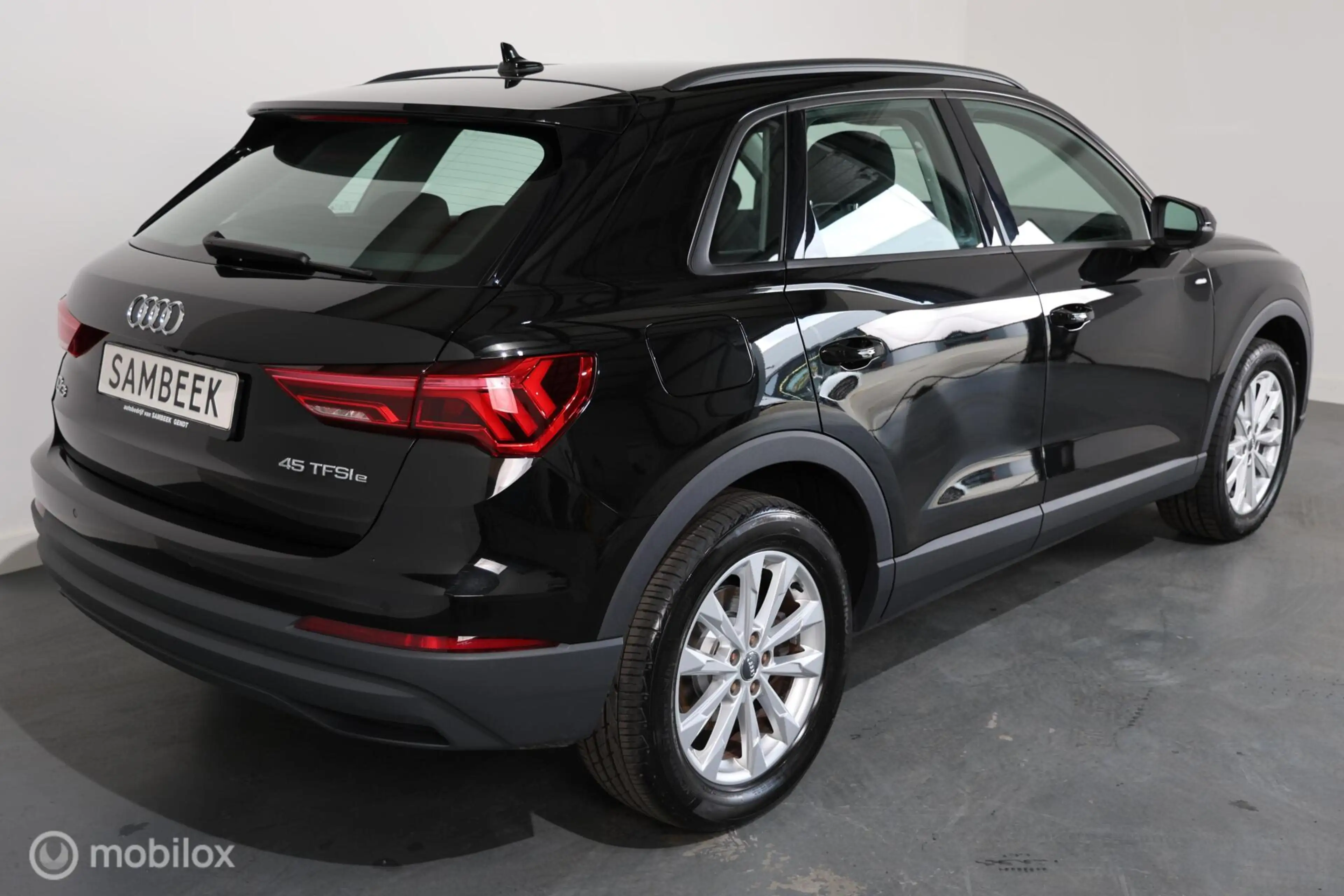 Audi Q3 45 TFSI e Advanced edition - Camera - Stoelverwarm — photo 8
