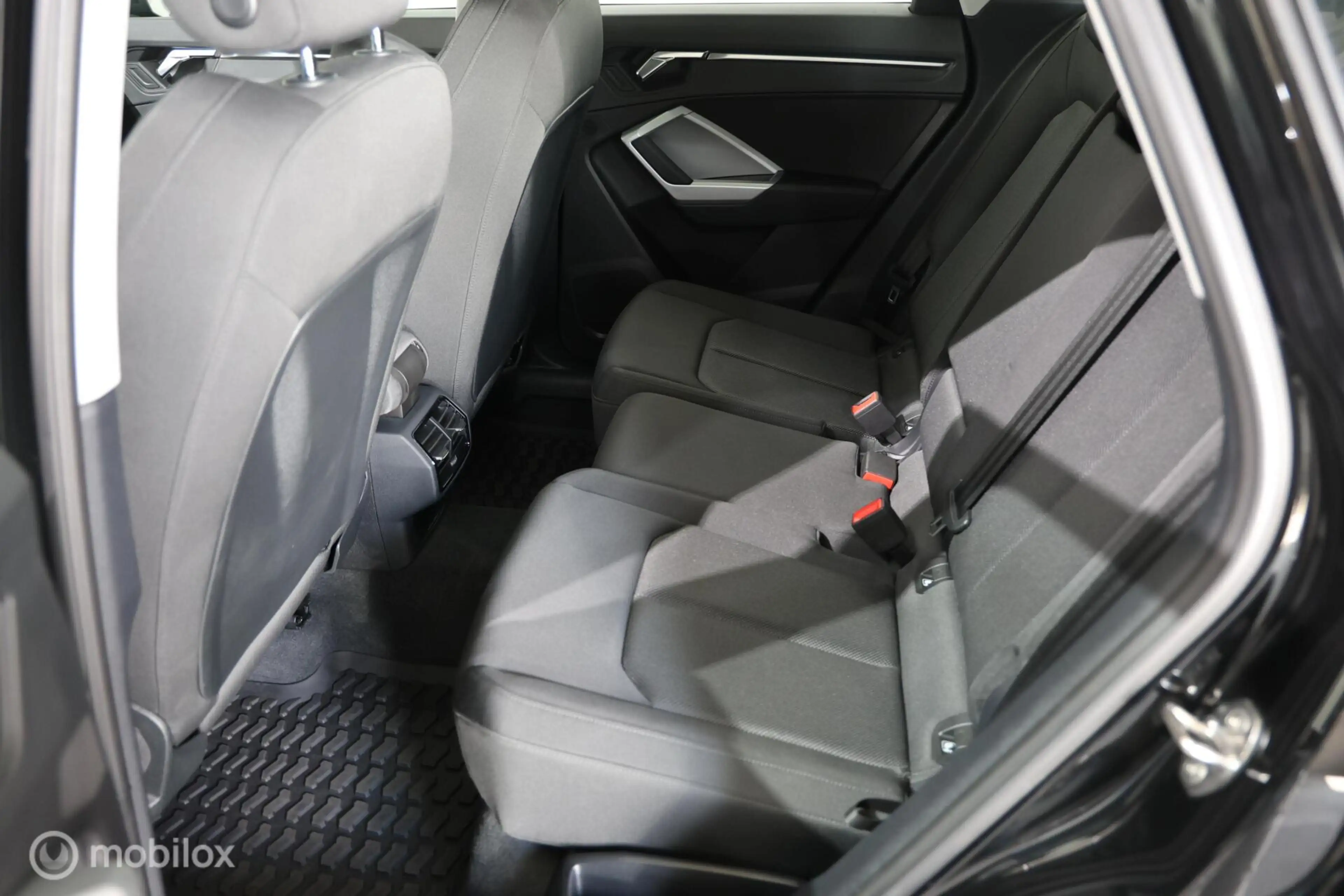 Audi Q3 45 TFSI e Advanced edition - Camera - Stoelverwarm — photo 30