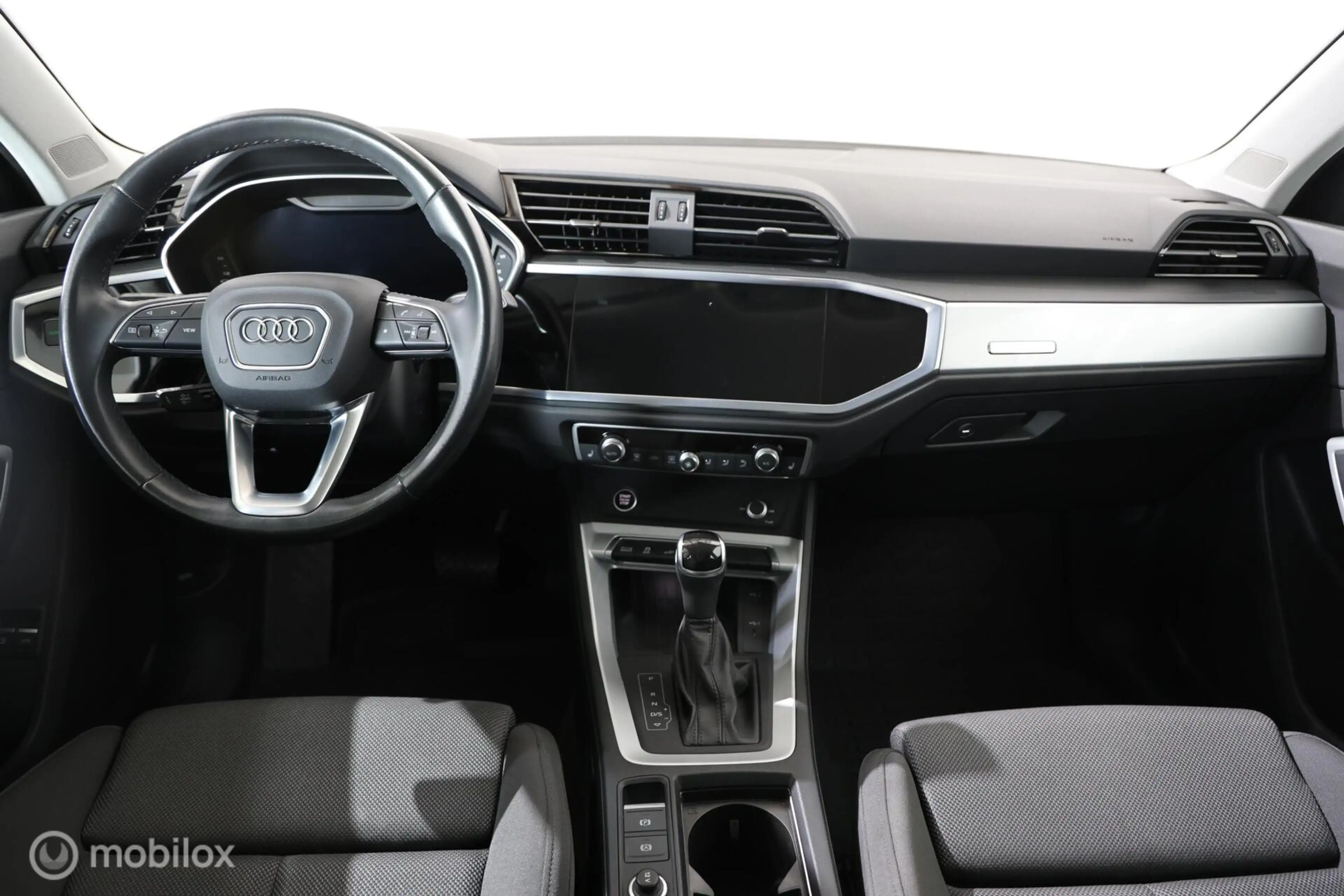 Audi Q3 45 TFSI e Advanced edition - Camera - Stoelverwarm — photo 13