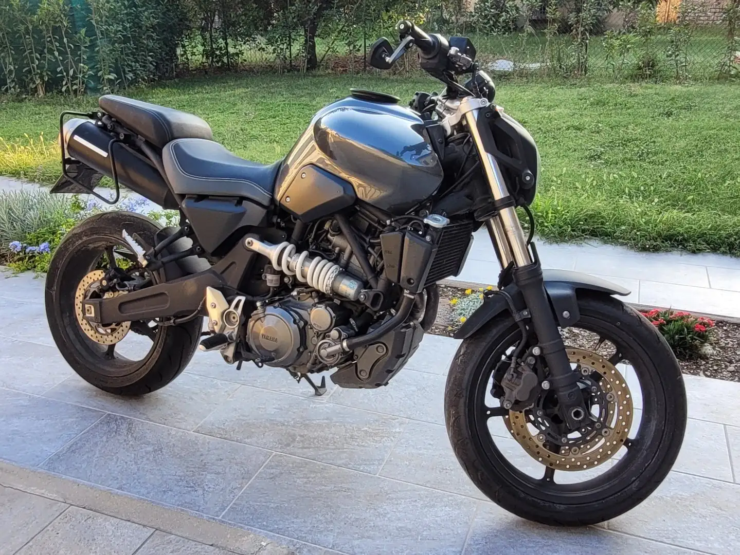 Yamaha MT-03 Szürke - 2