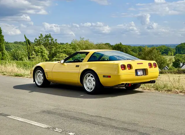 Corvette C4 RARE YELLOW | SPORT SEATS | 6-SPEED MANUAL