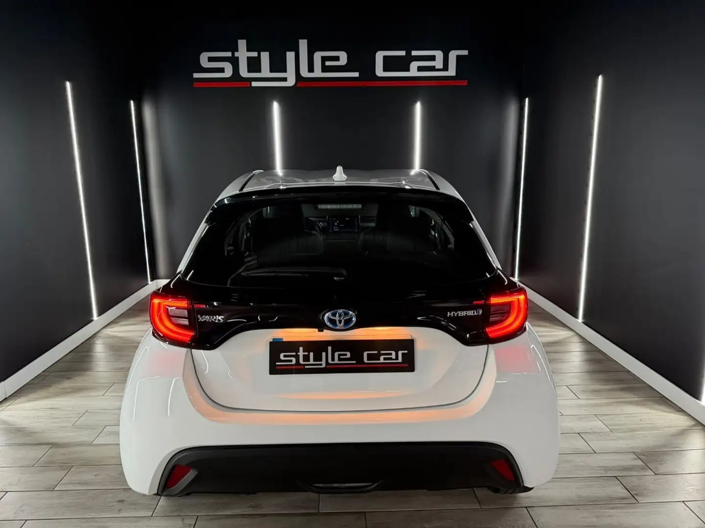 Toyota Yaris 1.5 120H Active Tech Blanco - 2