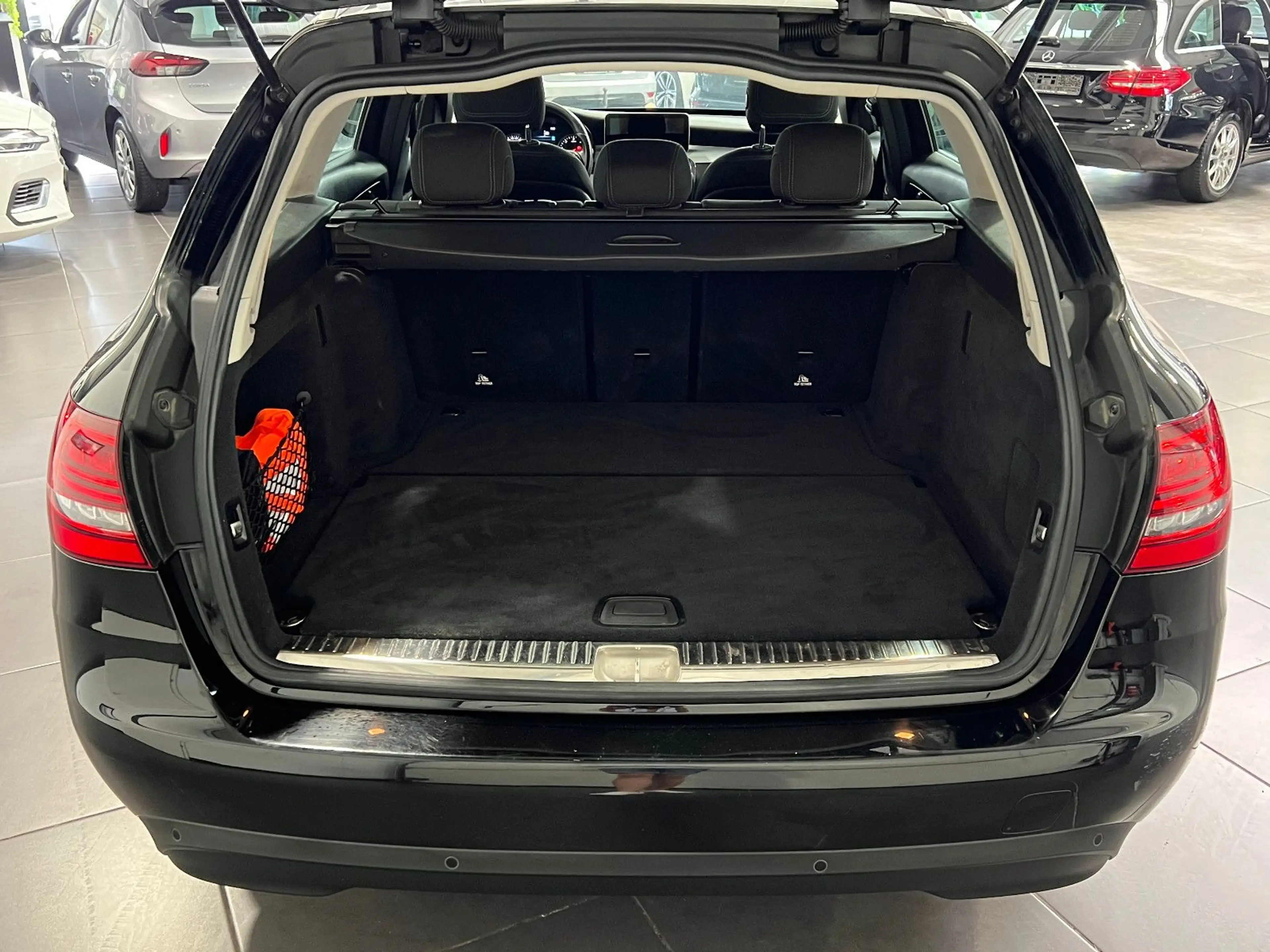 Mercedes-Benz C 200 d T Automatik **Navi*LED*SHZ*Temp** — photo 5