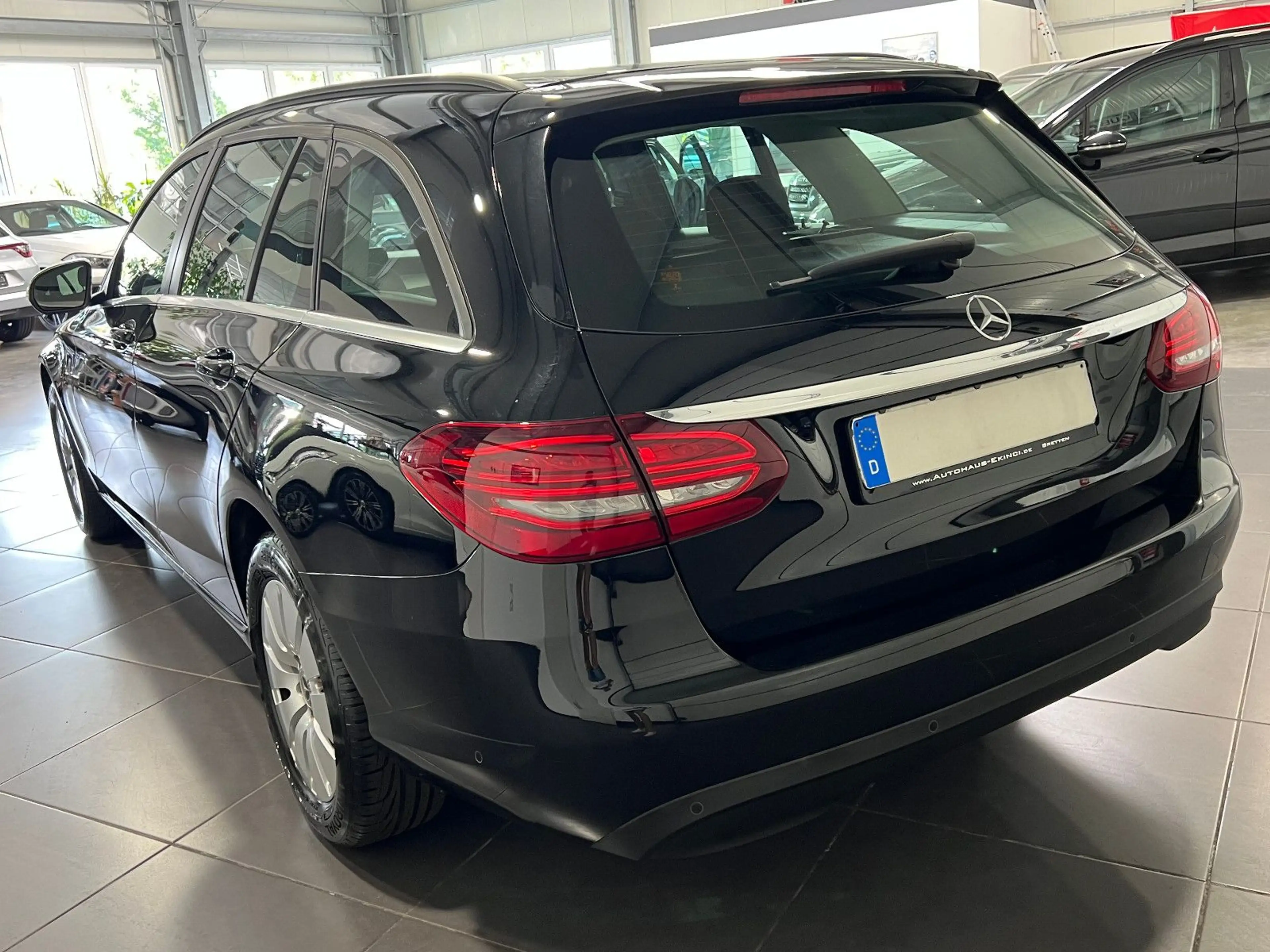 Mercedes-Benz C 200 d T Automatik **Navi*LED*SHZ*Temp** — photo 3