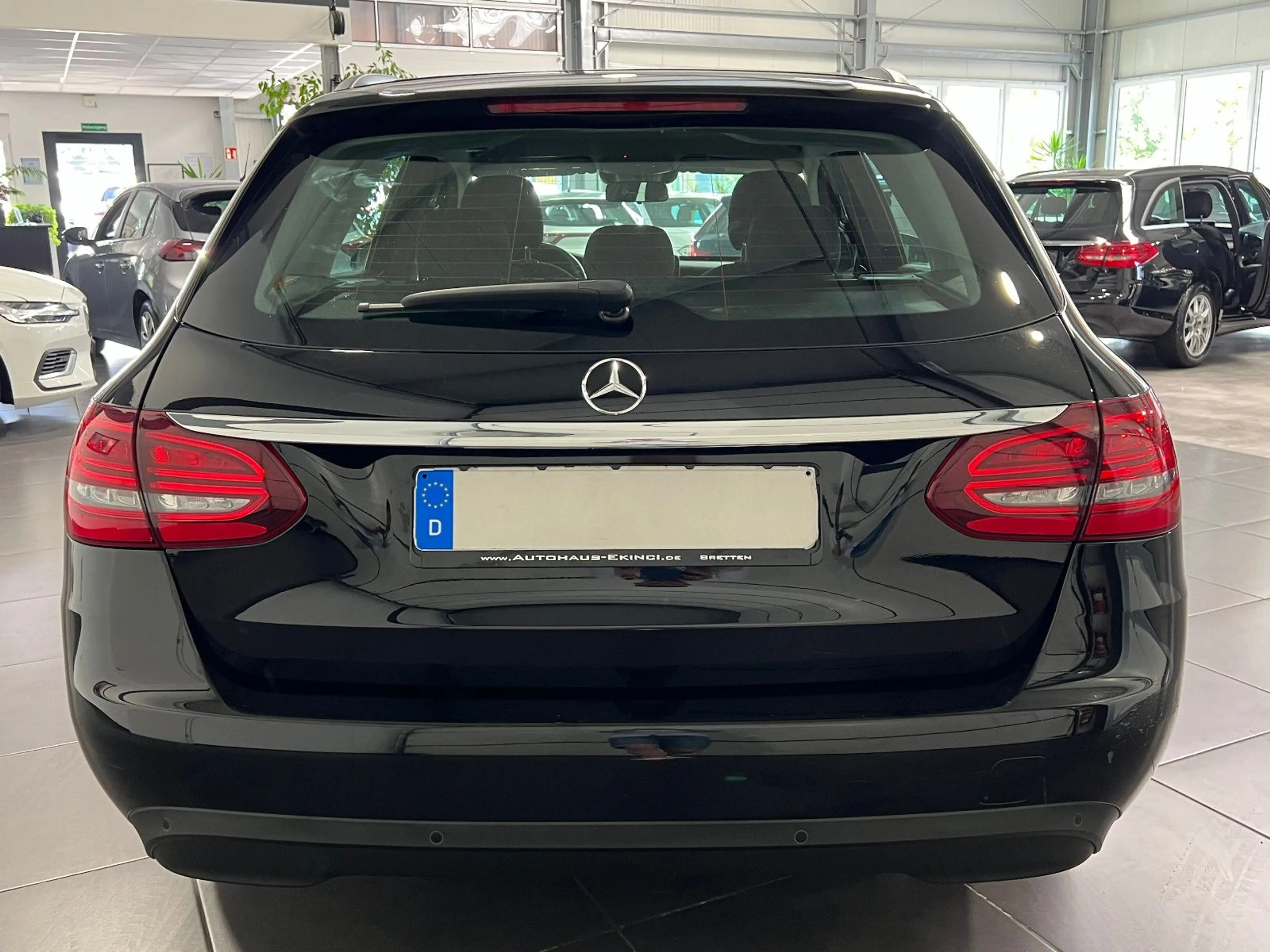 Mercedes-Benz C 200 d T Automatik **Navi*LED*SHZ*Temp** — photo 4