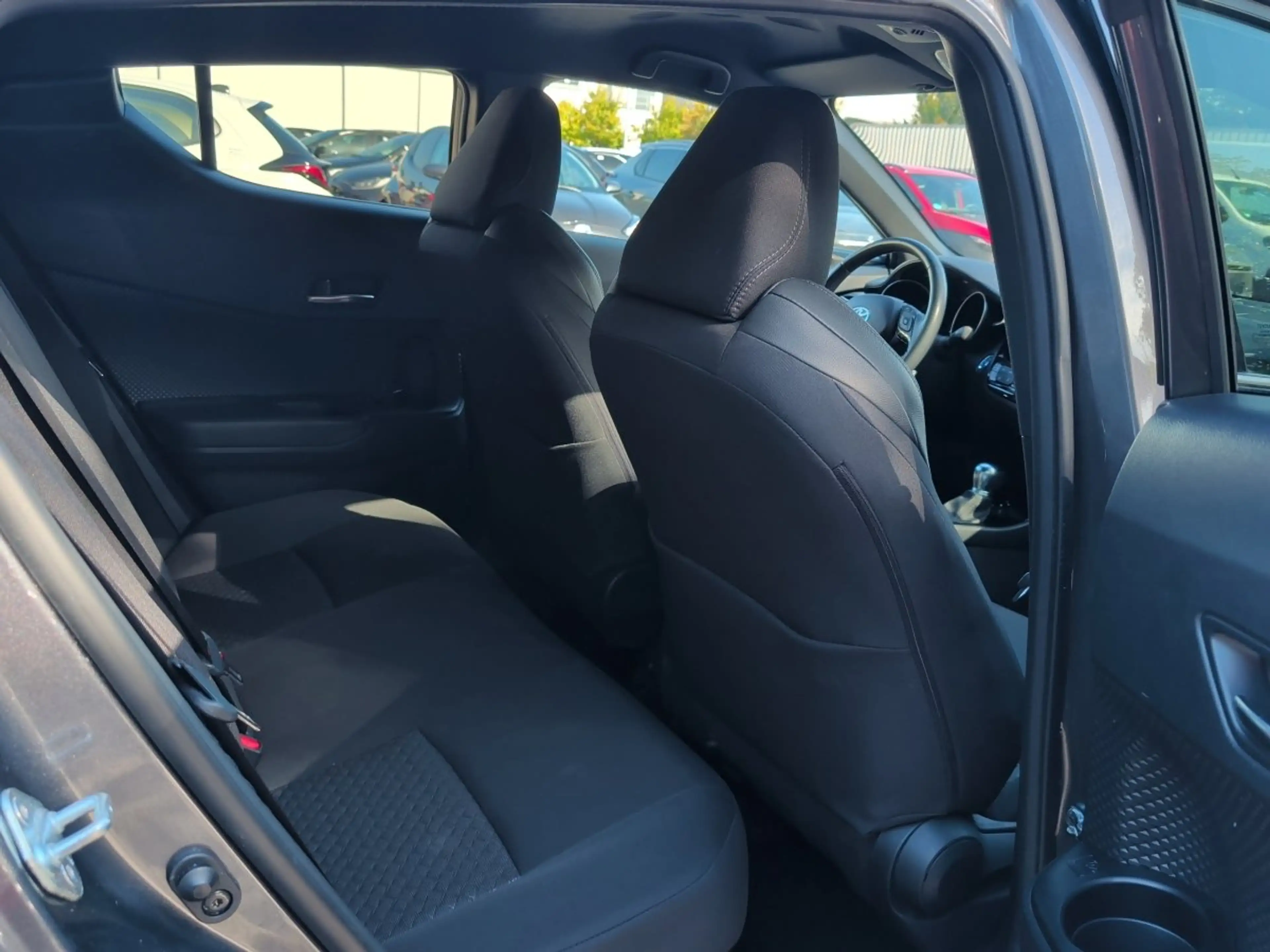 Toyota C-HR 2.0 Team D Navi Kamera AppleCarPlay Sitzhzg — photo 13