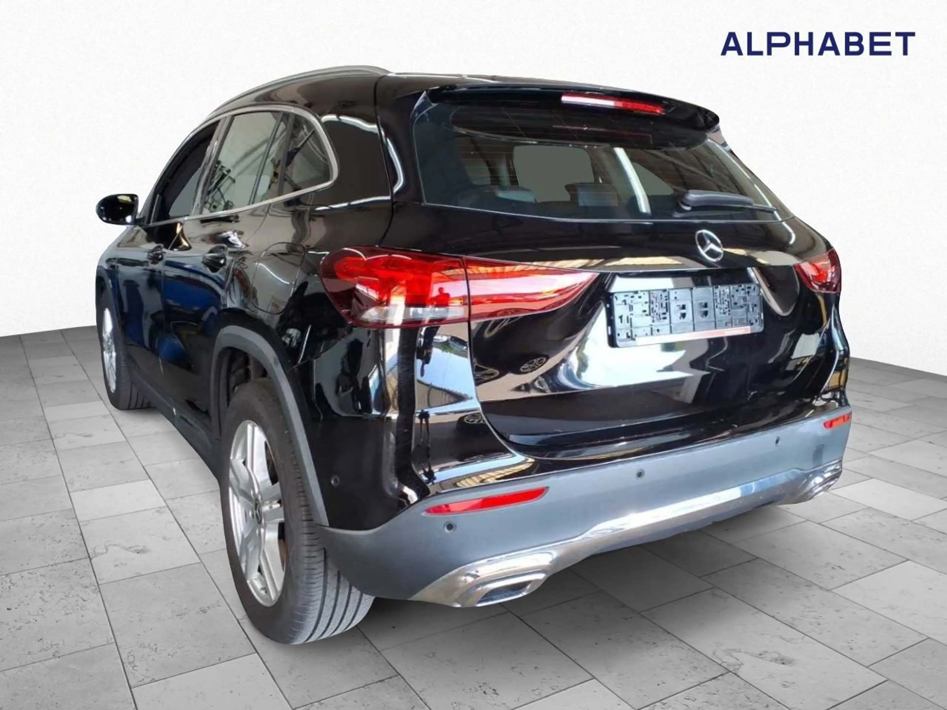 Mercedes-Benz GLA 220 d Progressive 4Matic AHK Pano S-Dach — photo 5