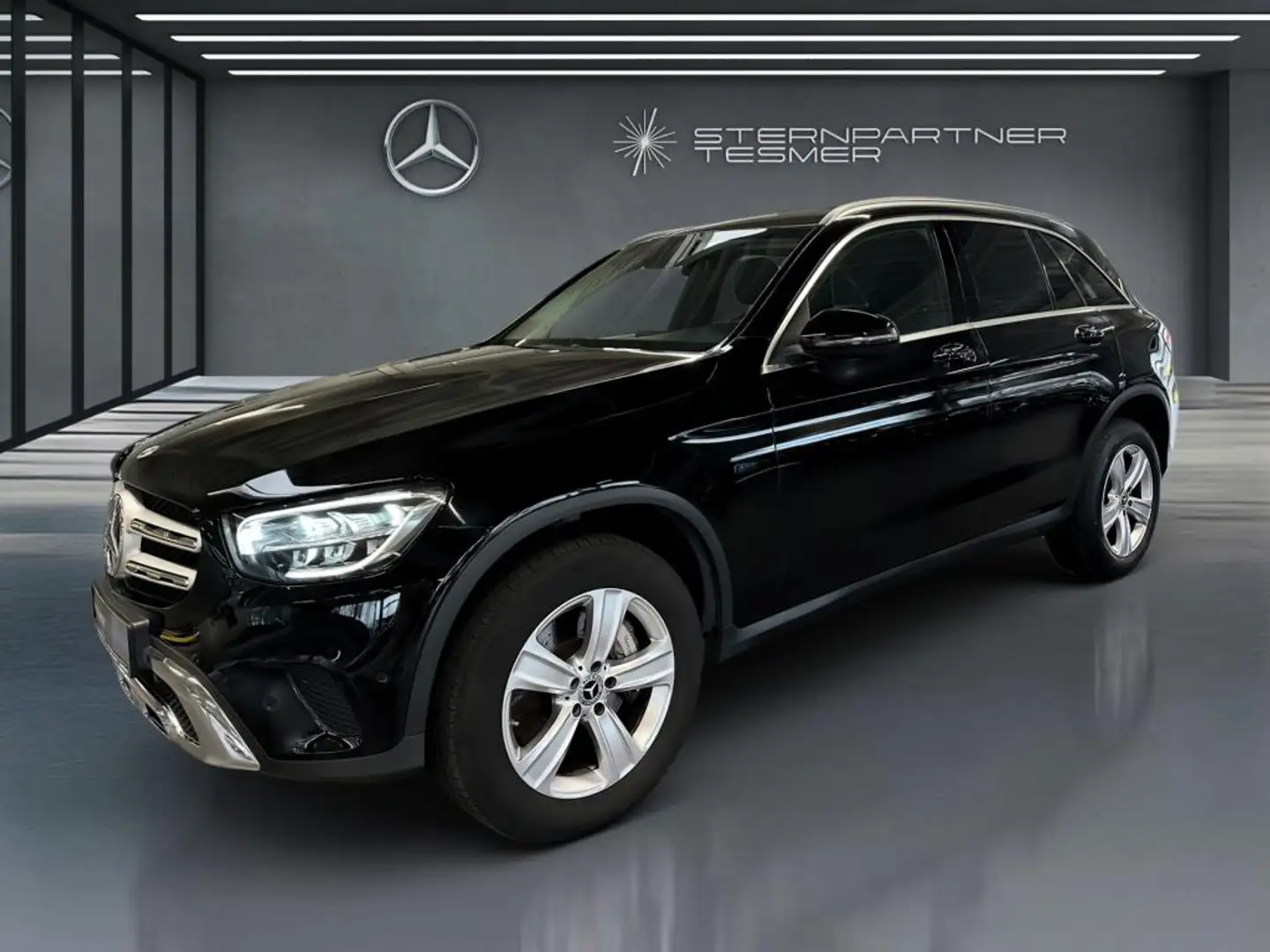 Mercedes-Benz GLC 300 e 4M MBUX+LED+SITZHEIZUNG+PDC+KAMERA+AHK Noir - 1