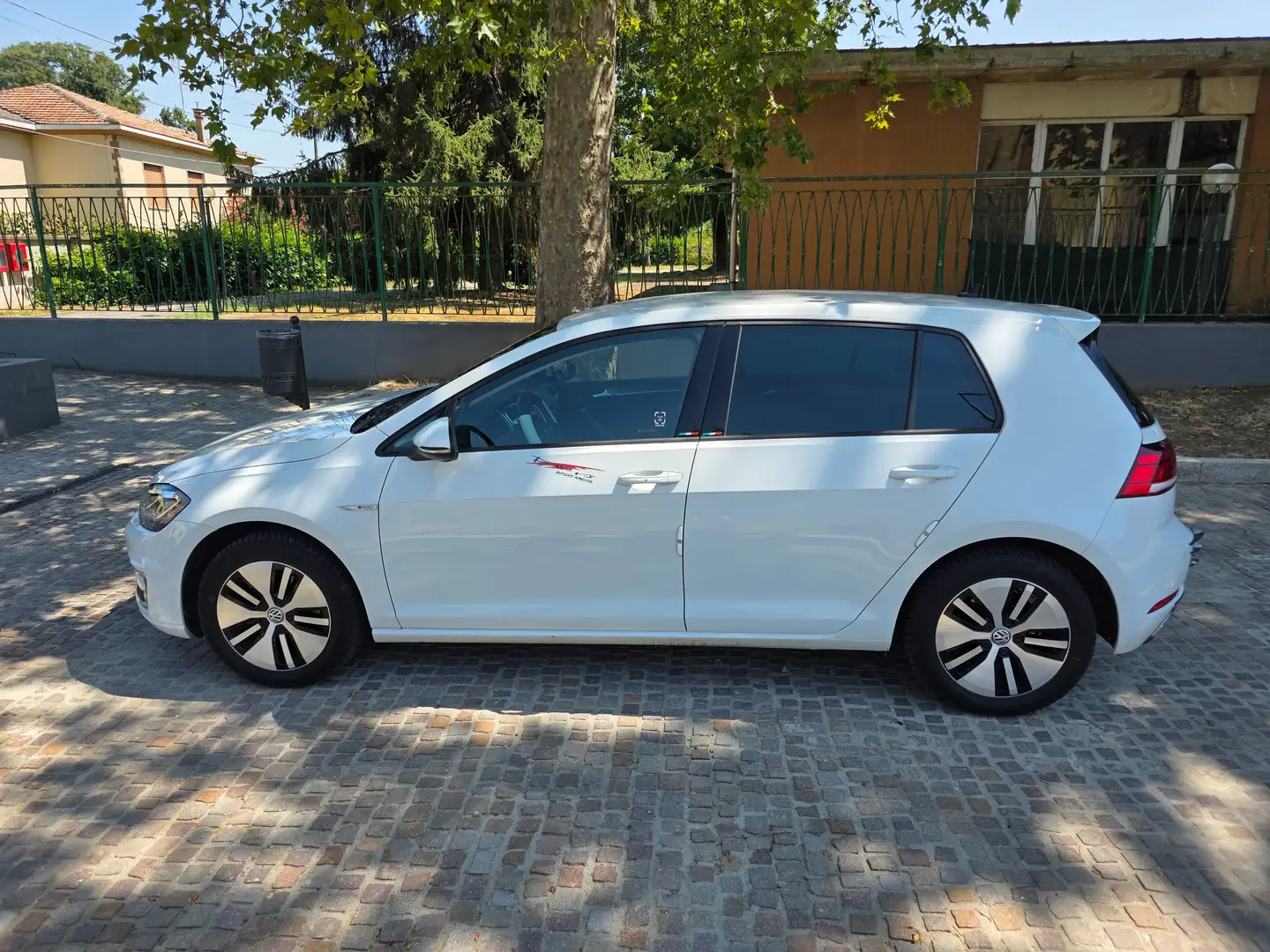 Volkswagen Golf Golf VII 2017 Elettrica 5p e-Golf 5p Bianco - 2