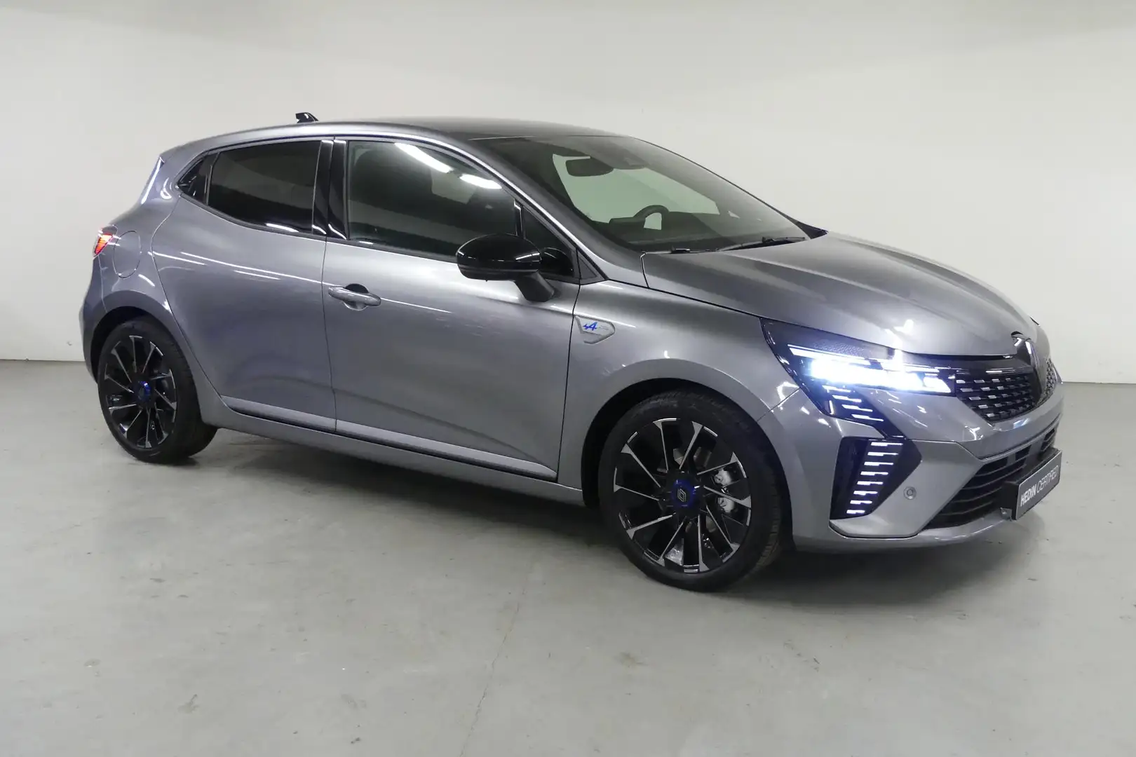 Renault Clio E-Tech Full Hybrid 145 Esprit Alpine | Easy Link M Grijs - 2