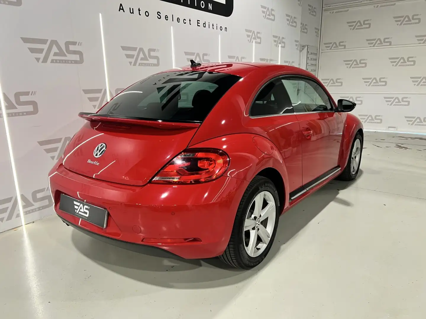 Volkswagen Beetle 2.0TDI Sport DSG 140 Rojo - 2