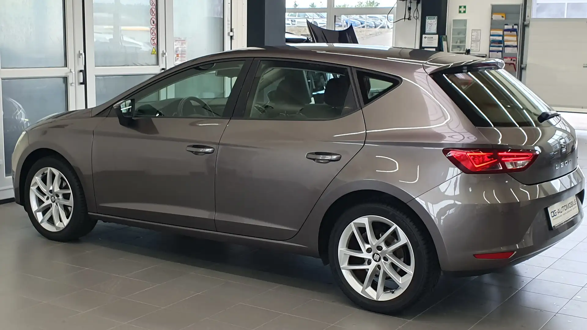 SEAT Leon 1.2 TSI Style*LED*NAVI*SHZ*PDC*Tempomat*Garantie Gris - 2