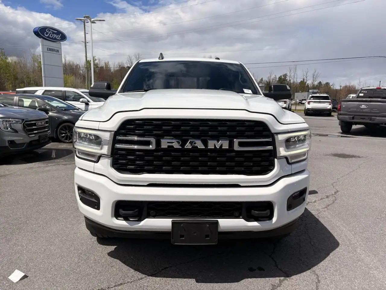RAM 3500 снимка RAM 3500