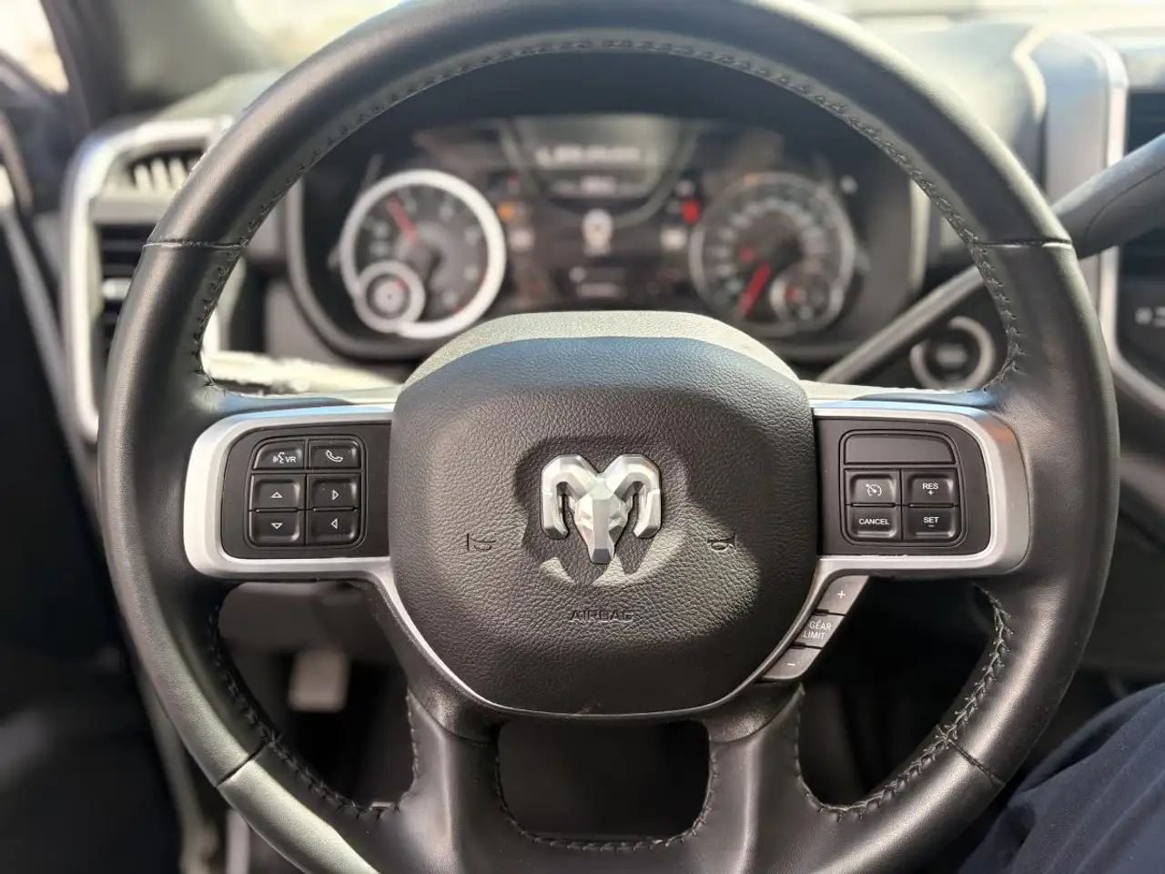 RAM 3500 снимка RAM 3500