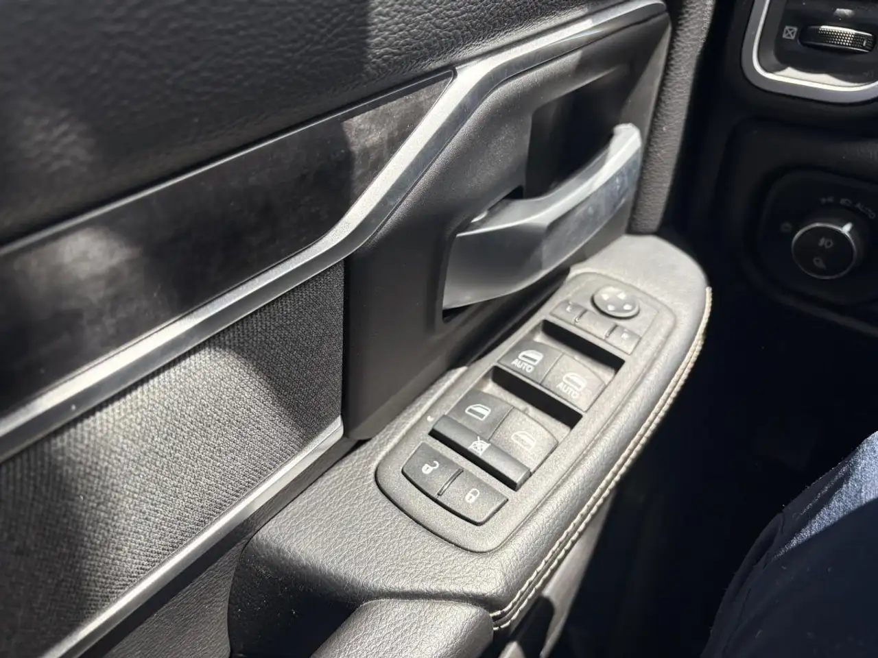 RAM 3500 снимка RAM 3500