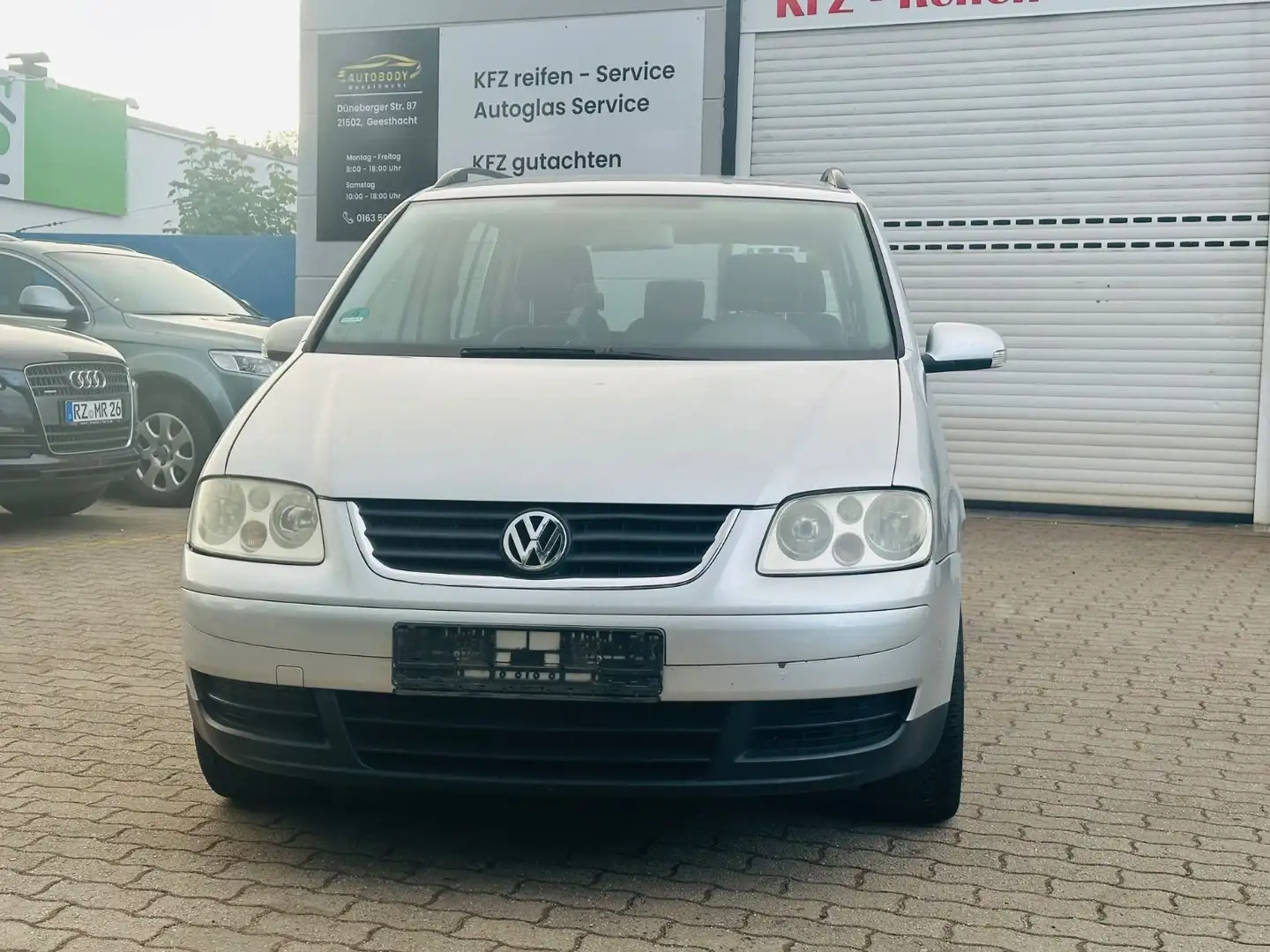 Volkswagen Touran Trendline,Klima,Allwetter reifen,tüv04/26 Argento - 2