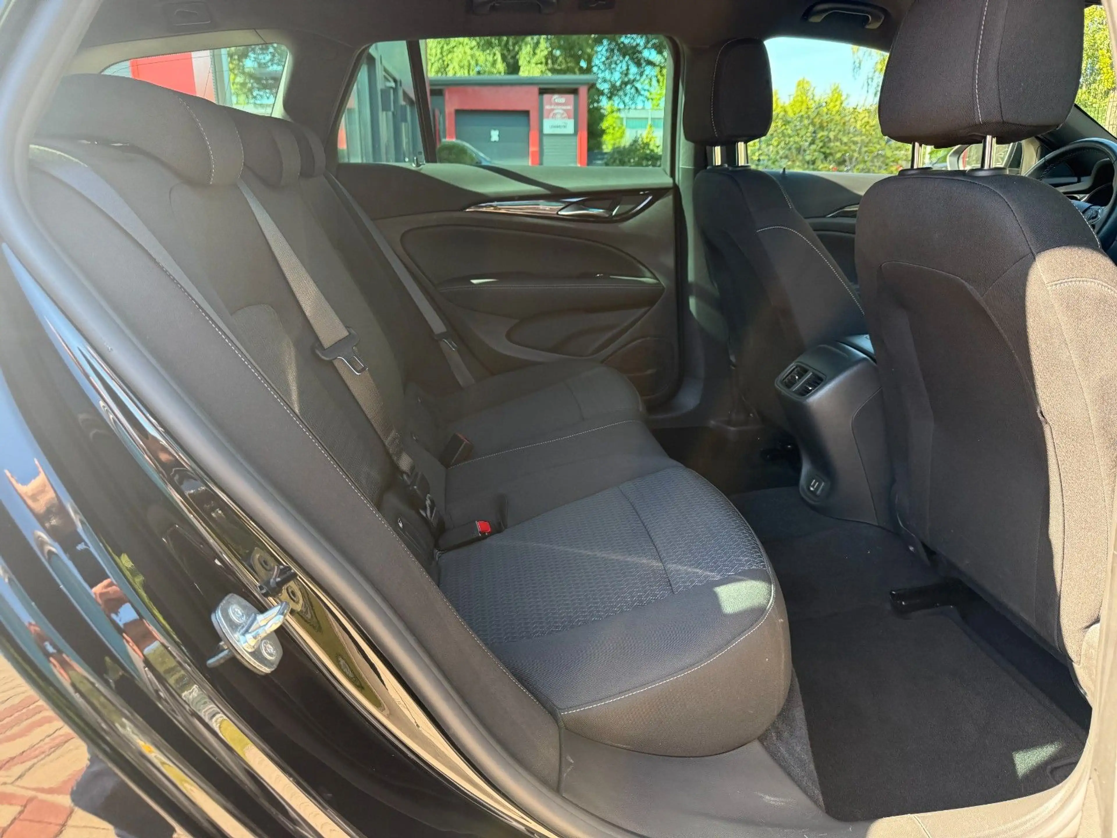 Opel Insignia B Sports Tourer Business(Tüv&Insp.neu) — photo 11