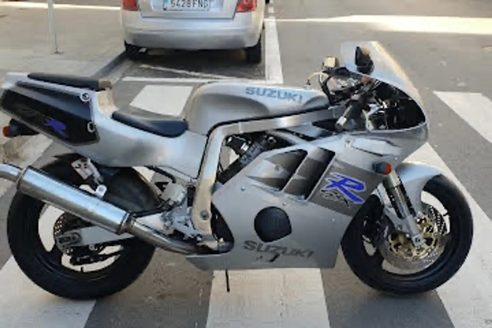 Suzuki GSX-R 400 1991 Plateado - 1