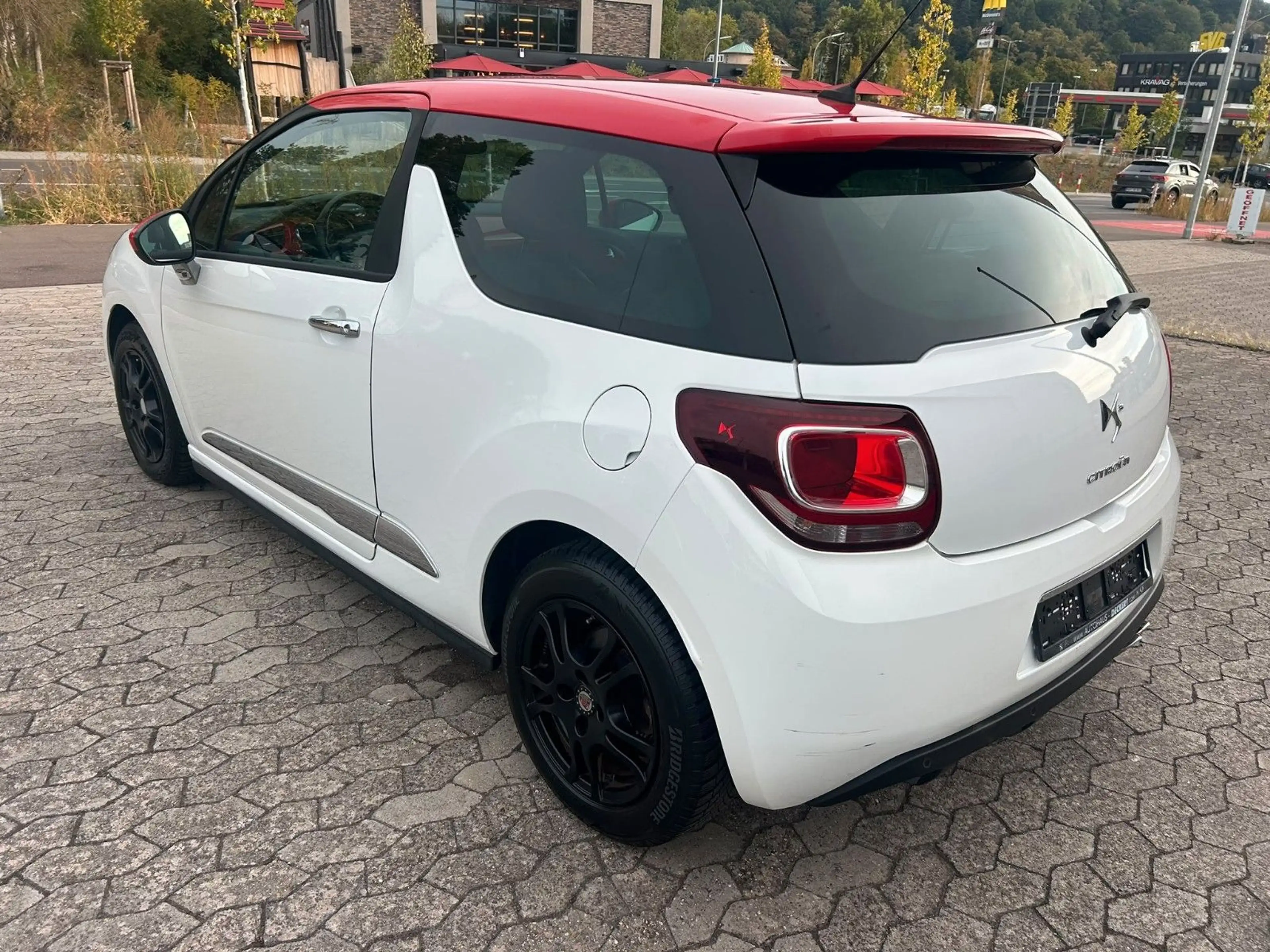 Citroen DS3 Red Edition PDC+TEMP+SHZ+NAVI+SPORT — photo 7