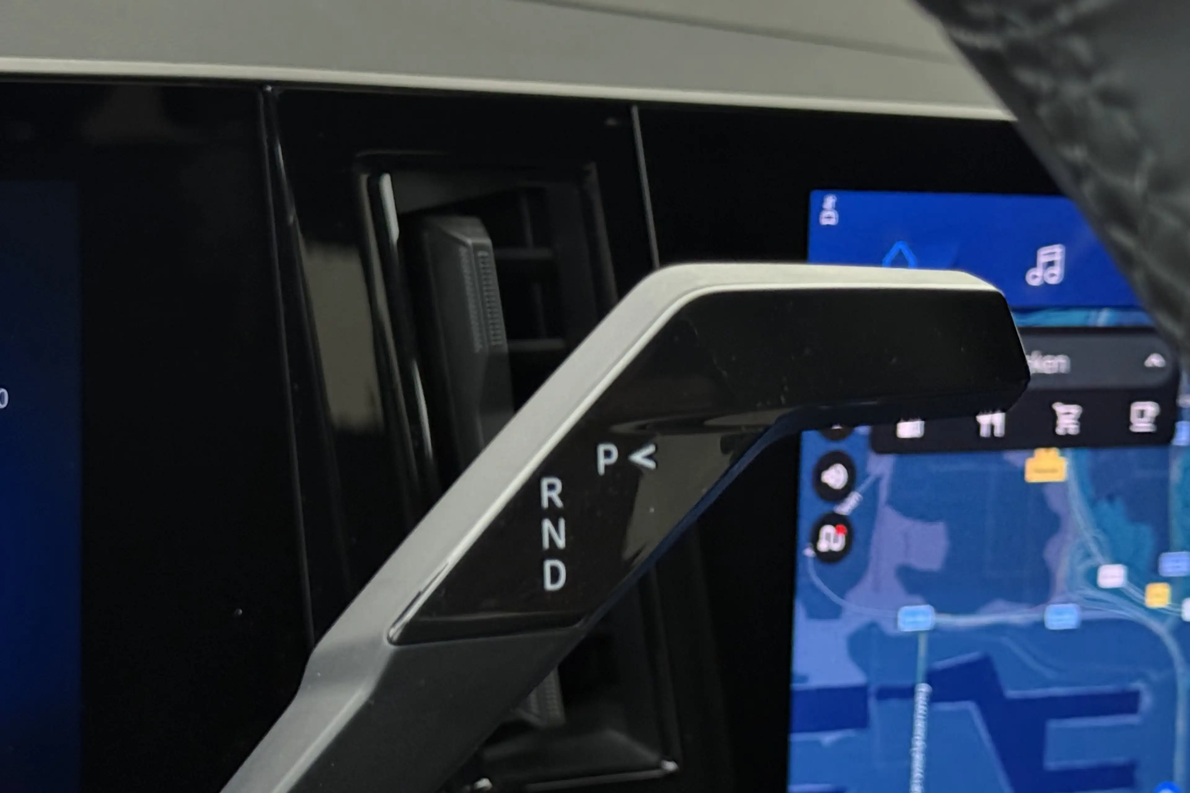 Renault Austral 1.3TCe EDC mHEV + A/T + GPS + CARPLAY + CAMERA + — photo 12