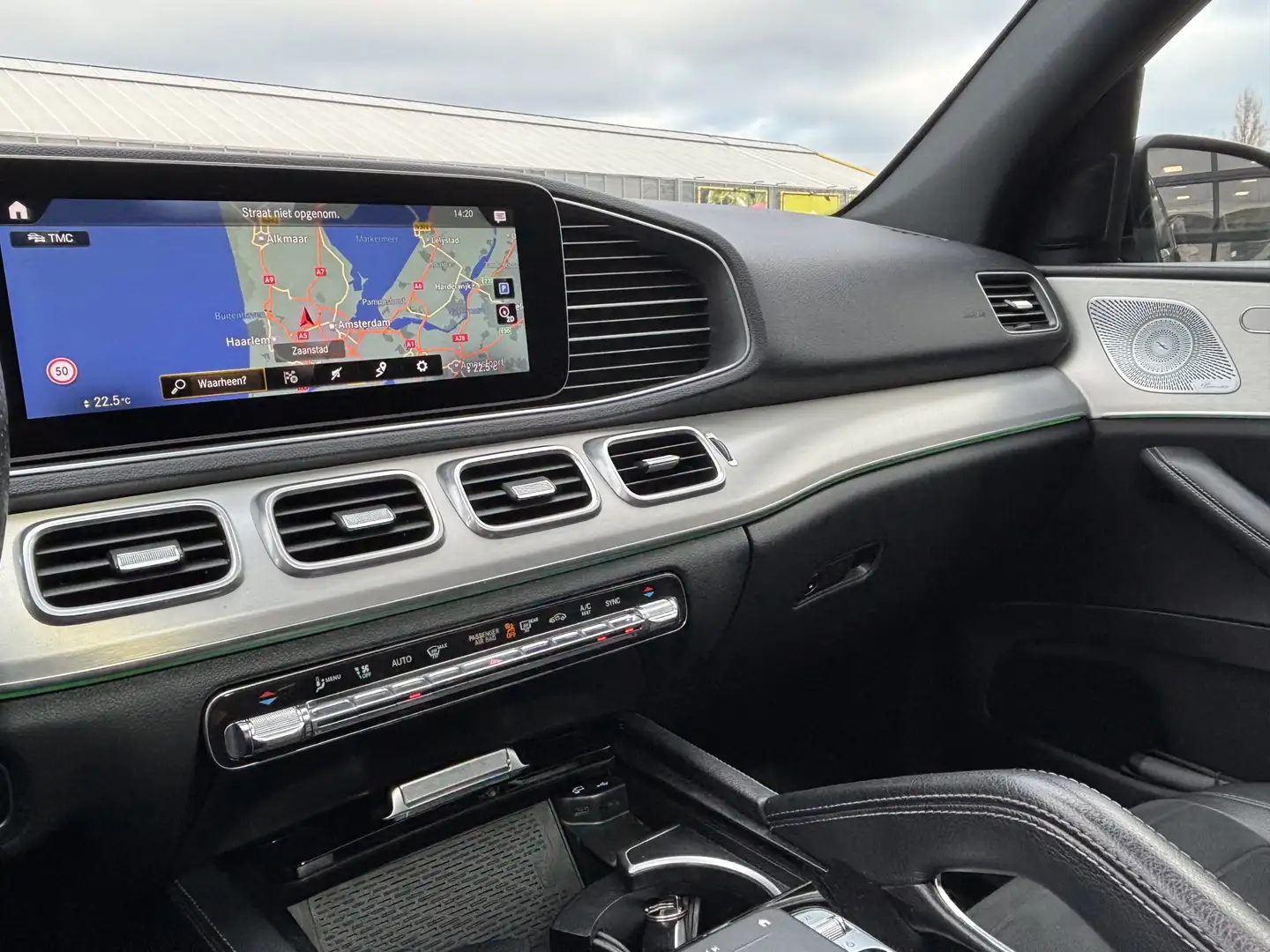 Mercedes-Benz GLE 300 d 4MATIC Premium Plus | AMG-Line | Pano | Burmeist Zwart - 2