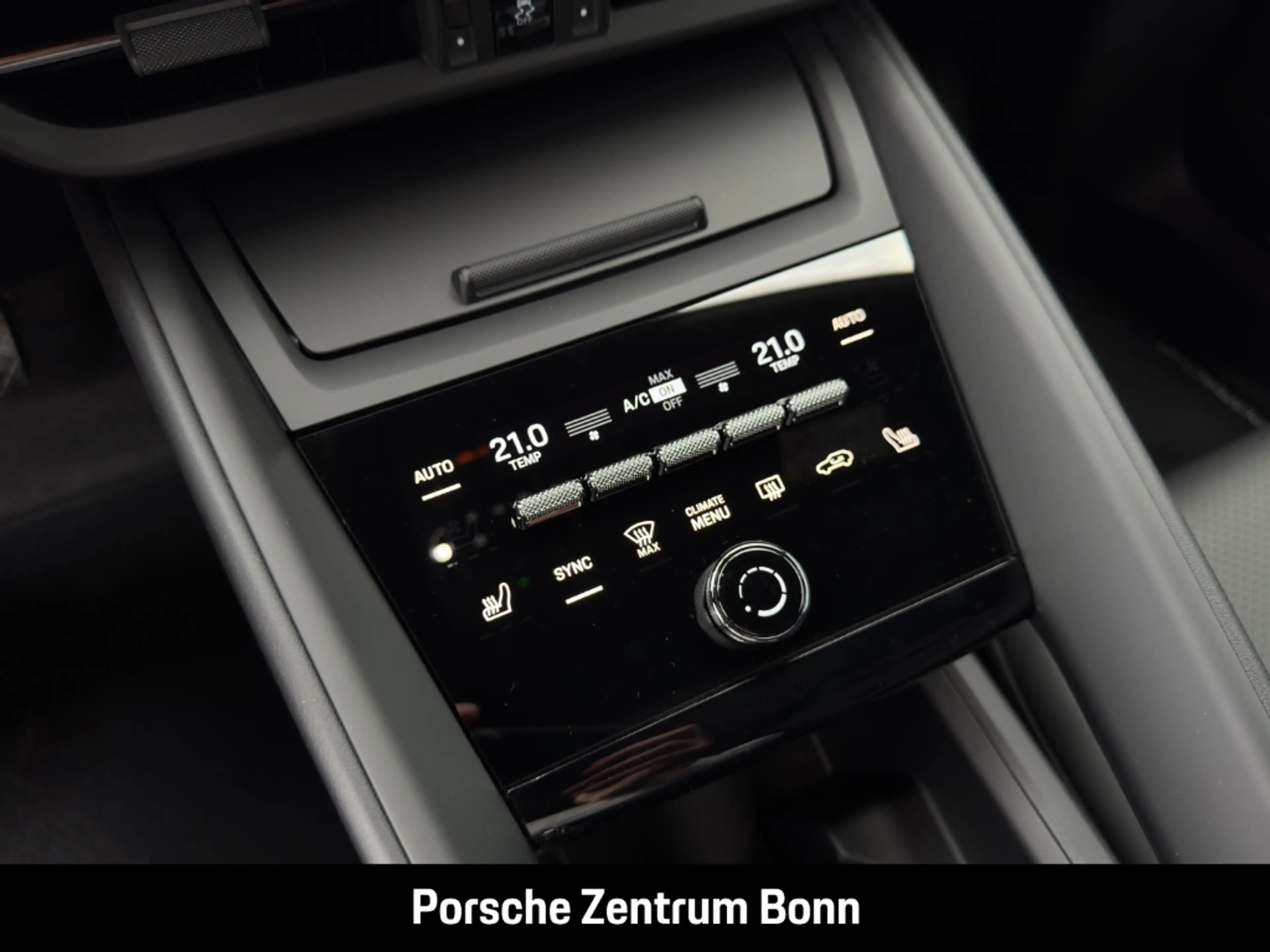 Porsche Macan BOSE Luftfederung PASM 22-Zoll LED-Matrix — photo 15