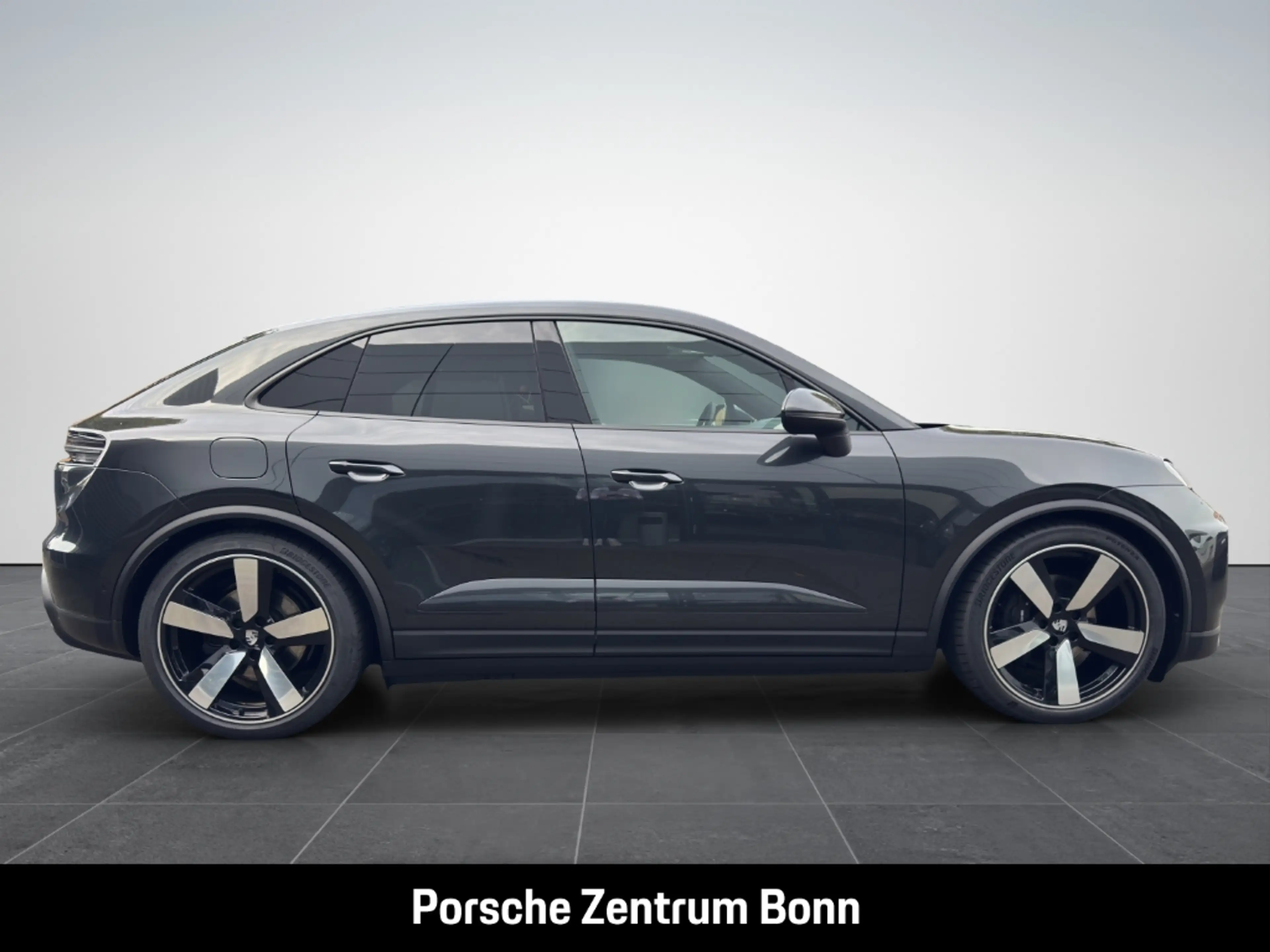Porsche Macan BOSE Luftfederung PASM 22-Zoll LED-Matrix — photo 4