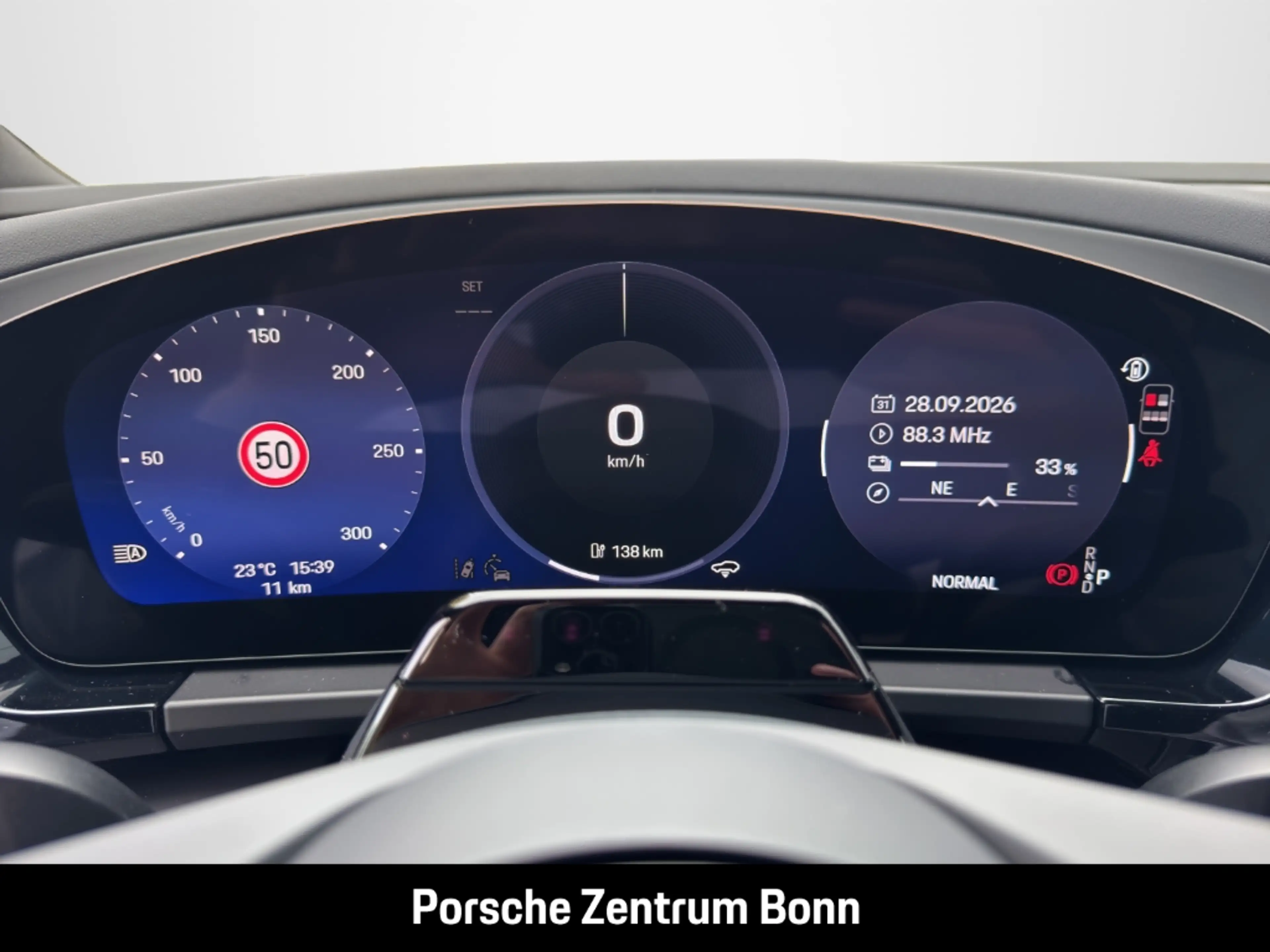 Porsche Macan BOSE Luftfederung PASM 22-Zoll LED-Matrix — photo 11