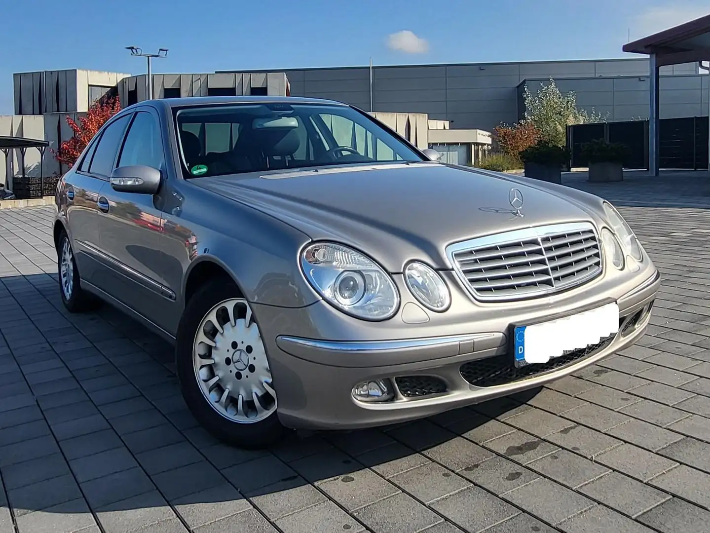 Mercedes-Benz E 280 E-Klasse Elegance Silber - 2